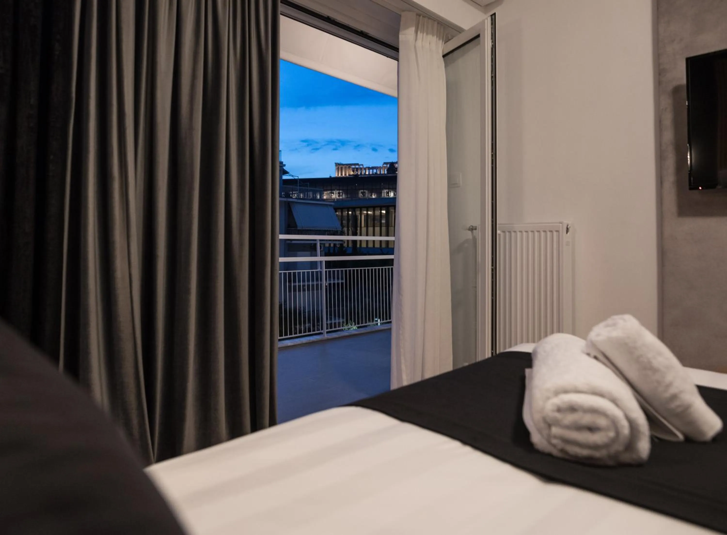 Nearby landmark, Bed in Acropolis View Deluxe Penthouse & Luxury Apartments