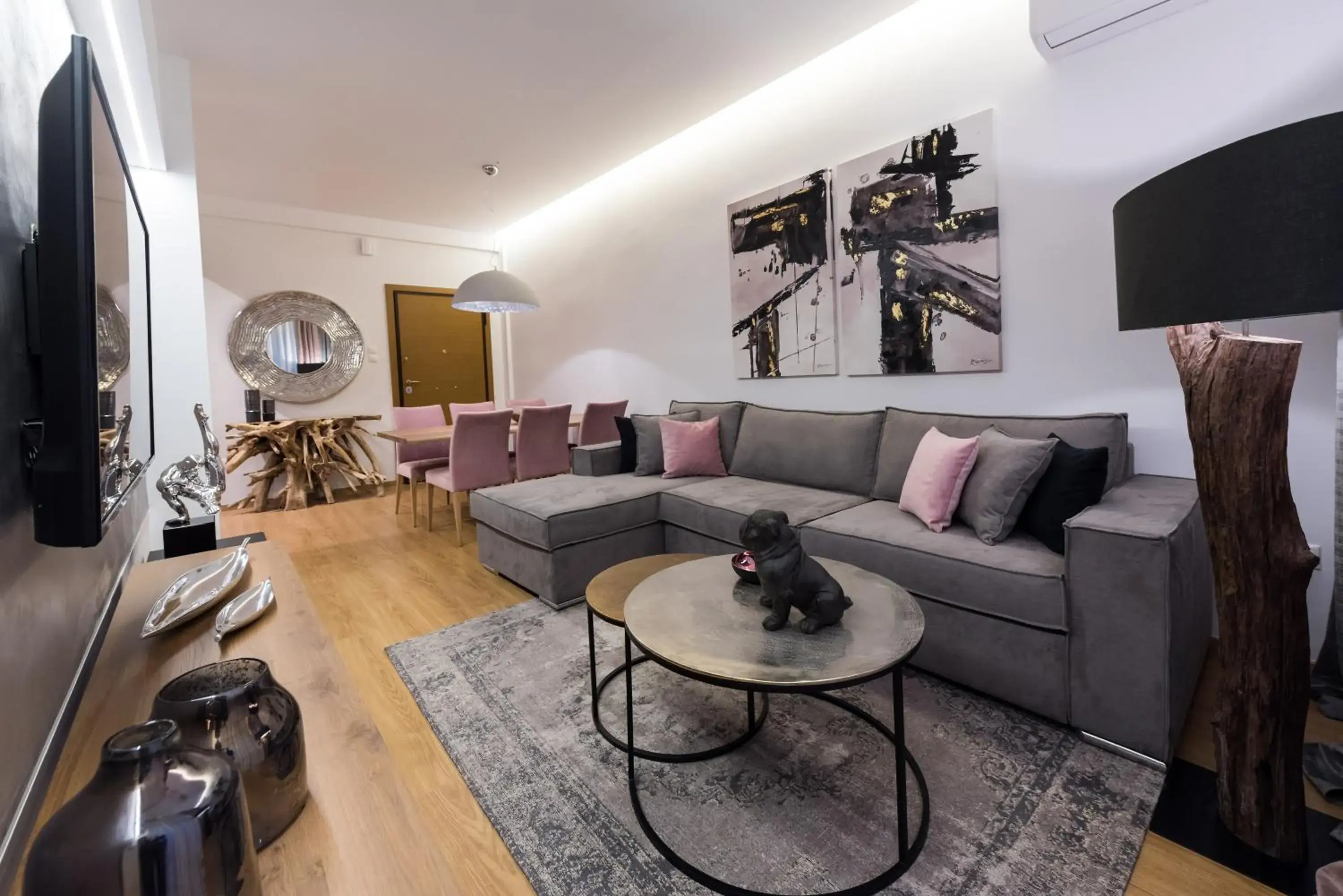 TV and multimedia in Acropolis View Deluxe Penthouse & Luxury Apartments TV and multimedia in Acropolis View Deluxe Penthouse & Luxury Apartments