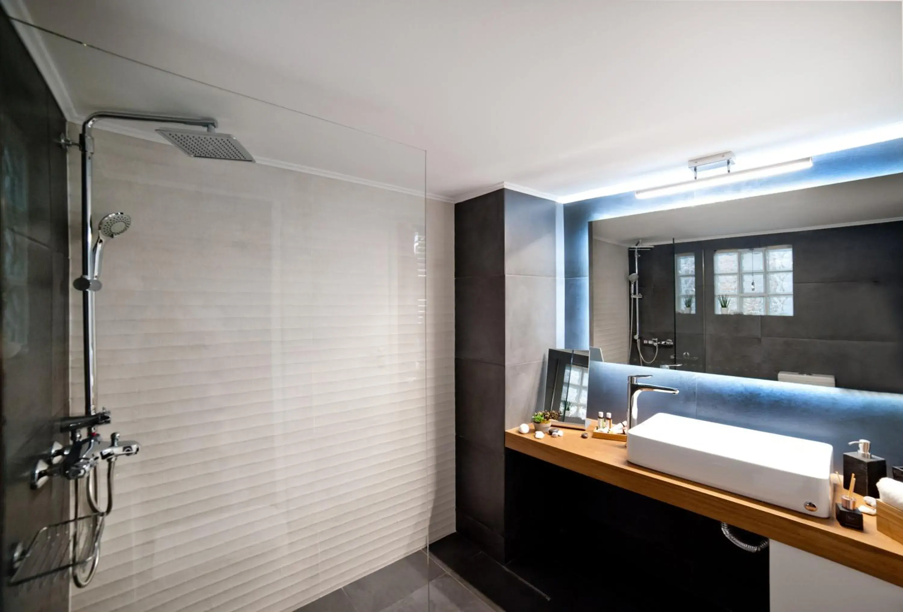 Shower, Bed in Acropolis View Deluxe Penthouse & Luxury Apartments Shower, Bed in Acropolis View Deluxe Penthouse & Luxury Apartments