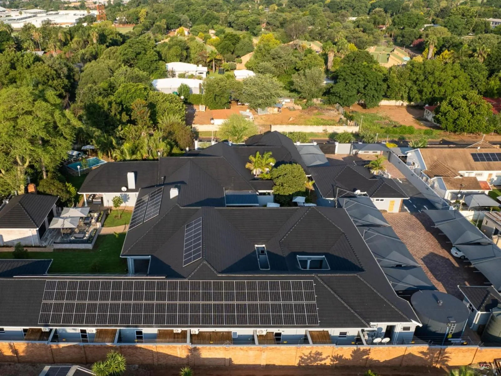 Familia Guesthouse & Boutique Hotel