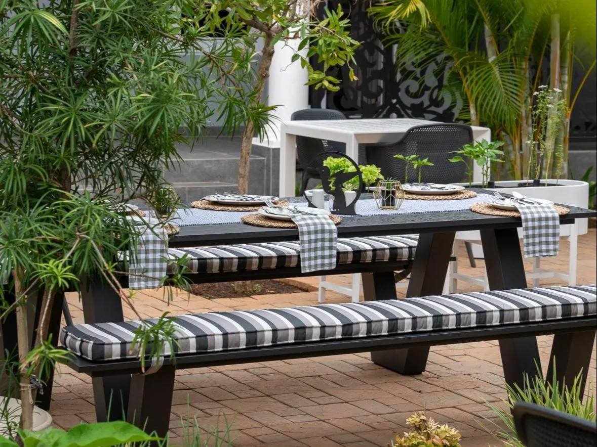 Dining area in Familia Guesthouse & Boutique Hotel