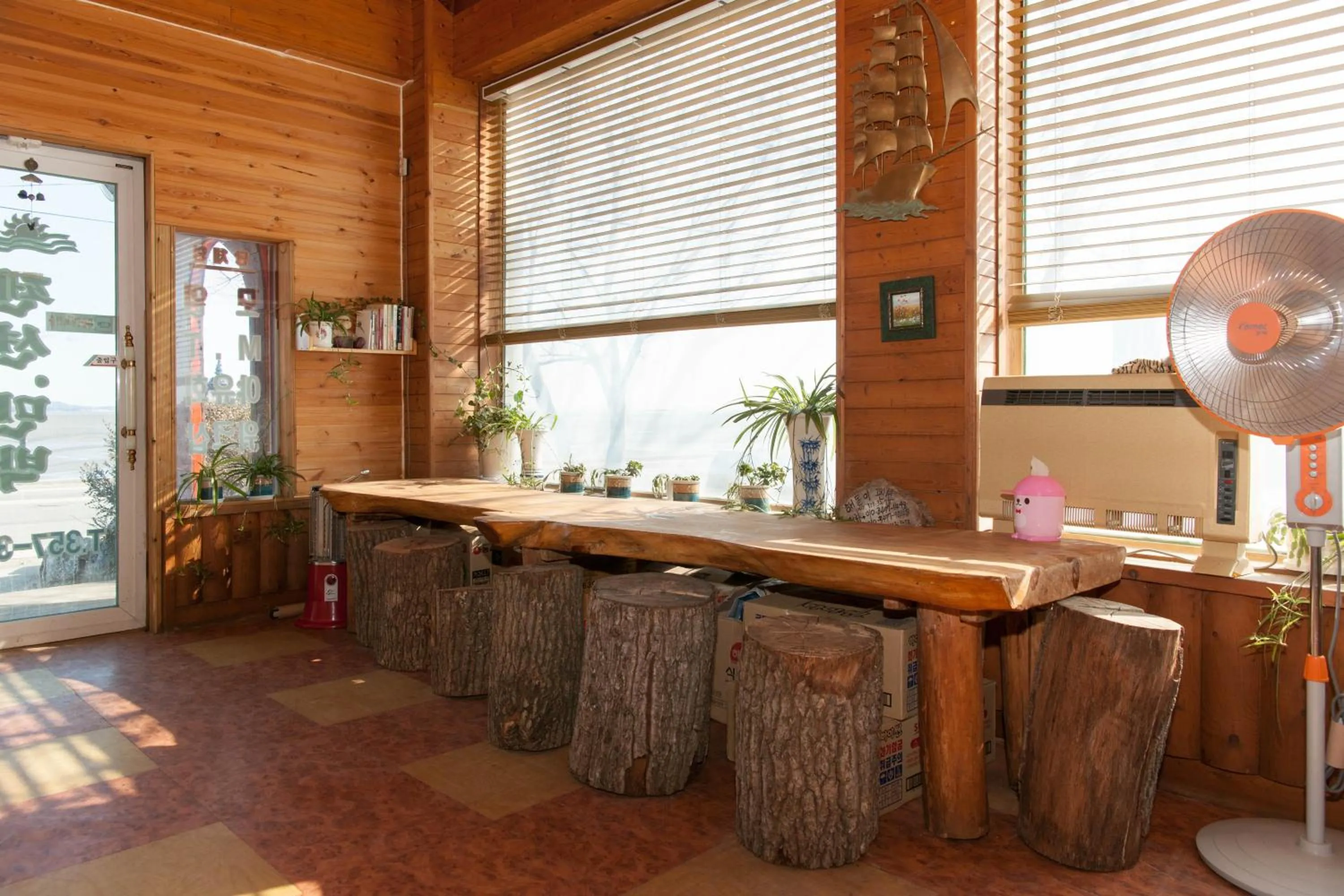 Decorative detail in Sunrise Pension