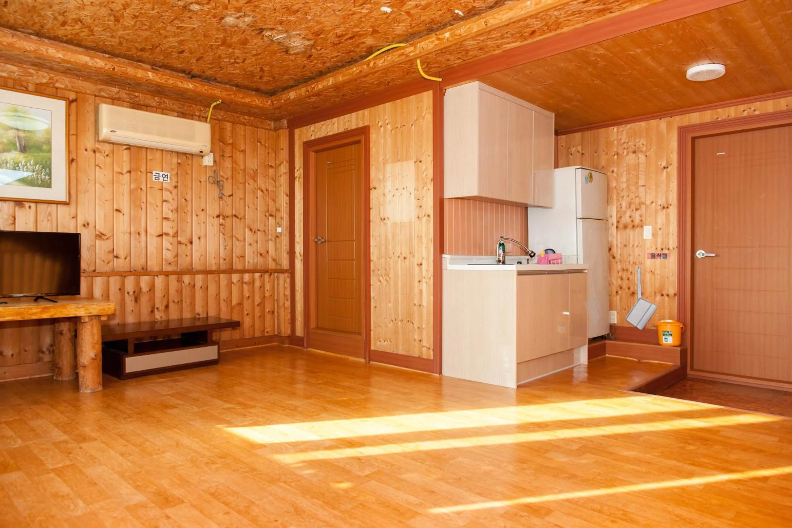 Decorative detail in Sunrise Pension