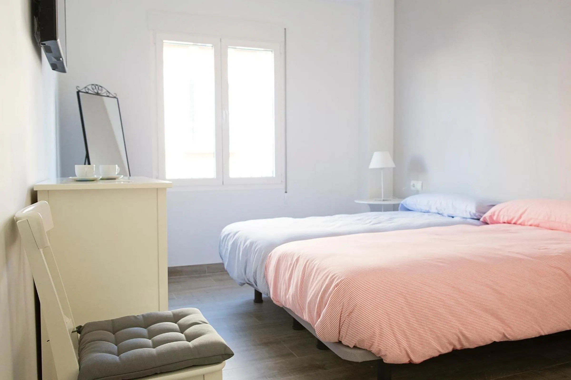 Bedroom, Bed in Hello Málaga Flat Victoria