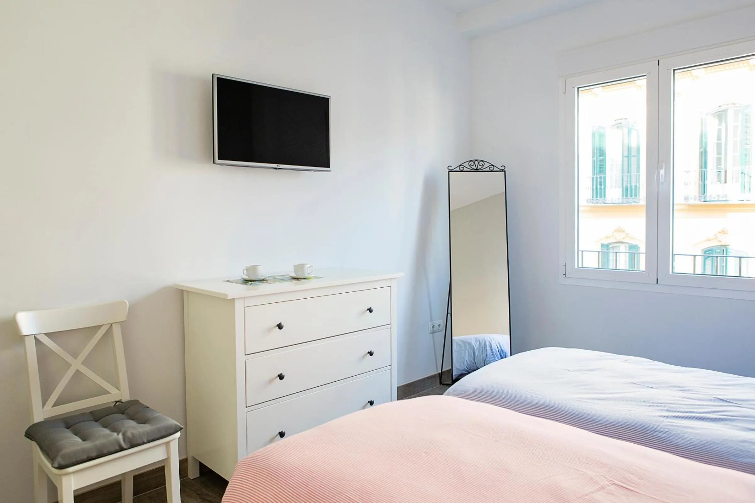 Bedroom, Bed in Hello Málaga Flat Victoria