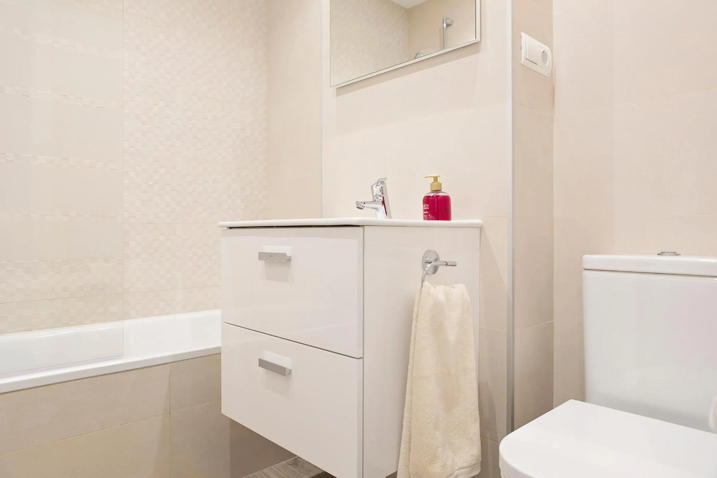 Bathroom in Hello Málaga Flat Victoria