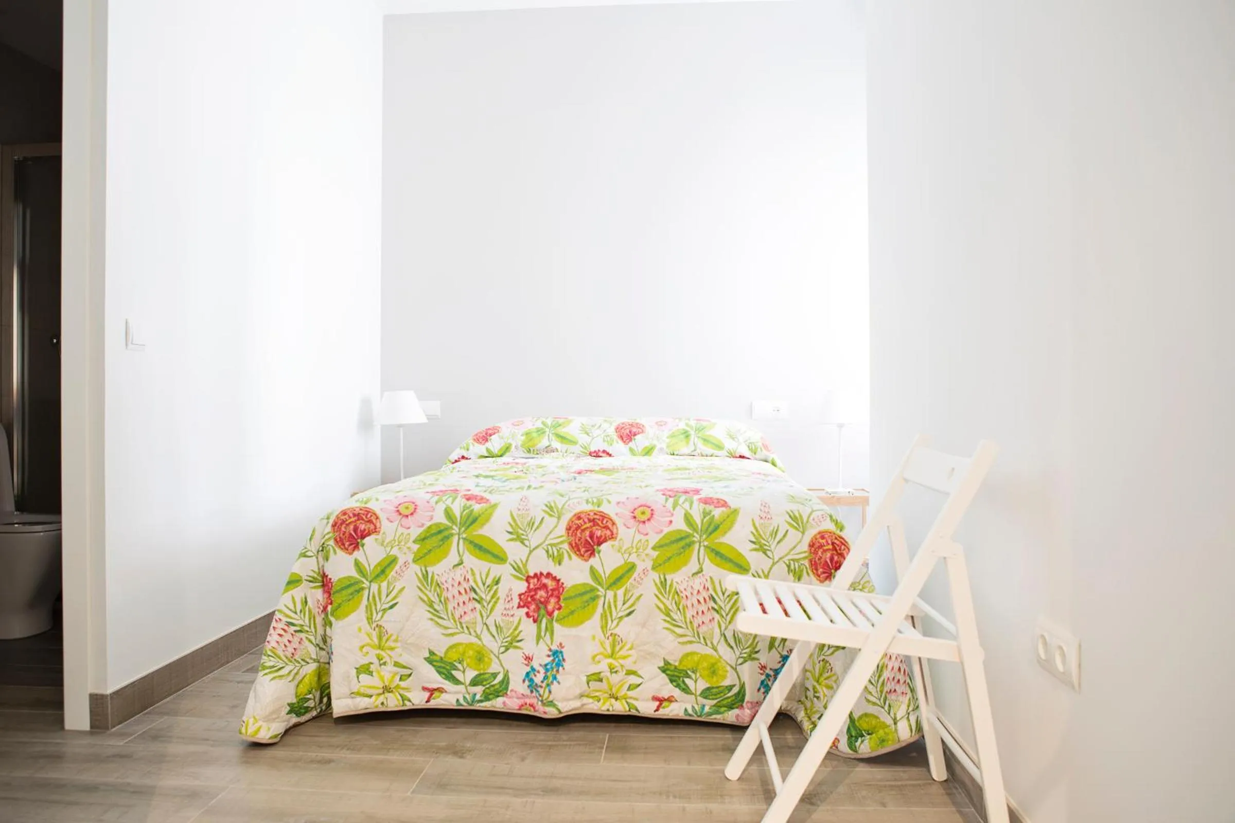 Bedroom, Bed in Hello Málaga Flat Victoria