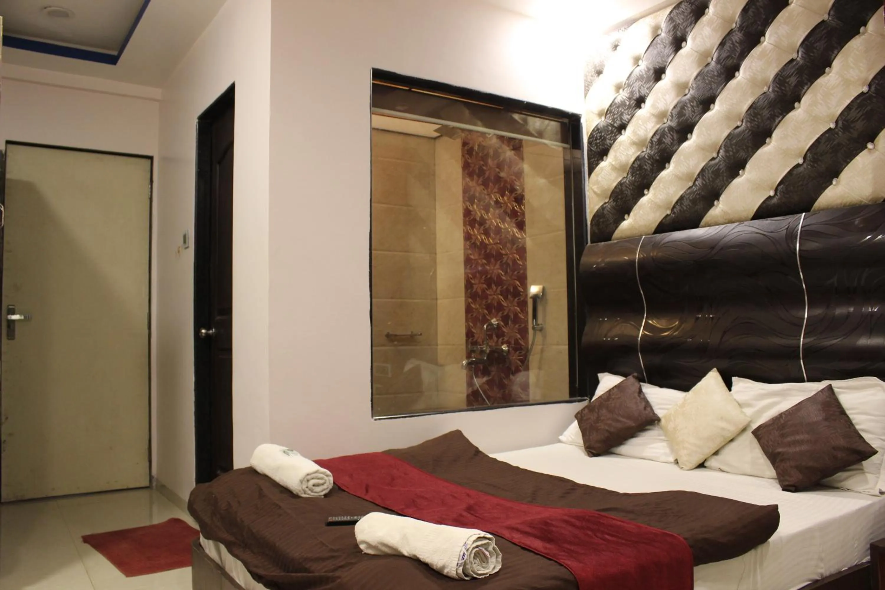 Bed in JS Excellency