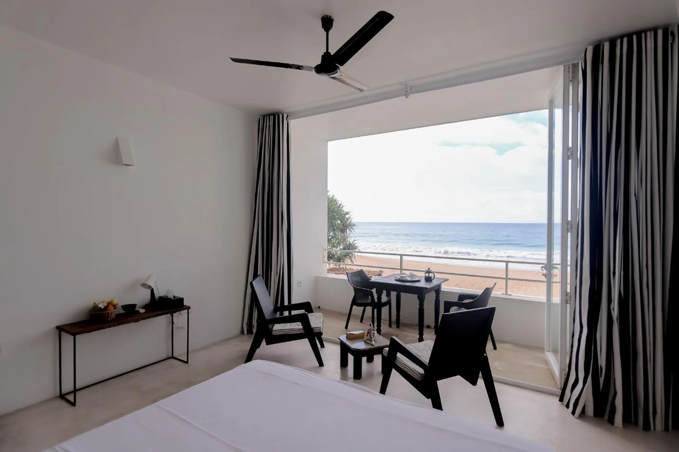 View (from property/room), Bed in Bieshu Beach Hive
