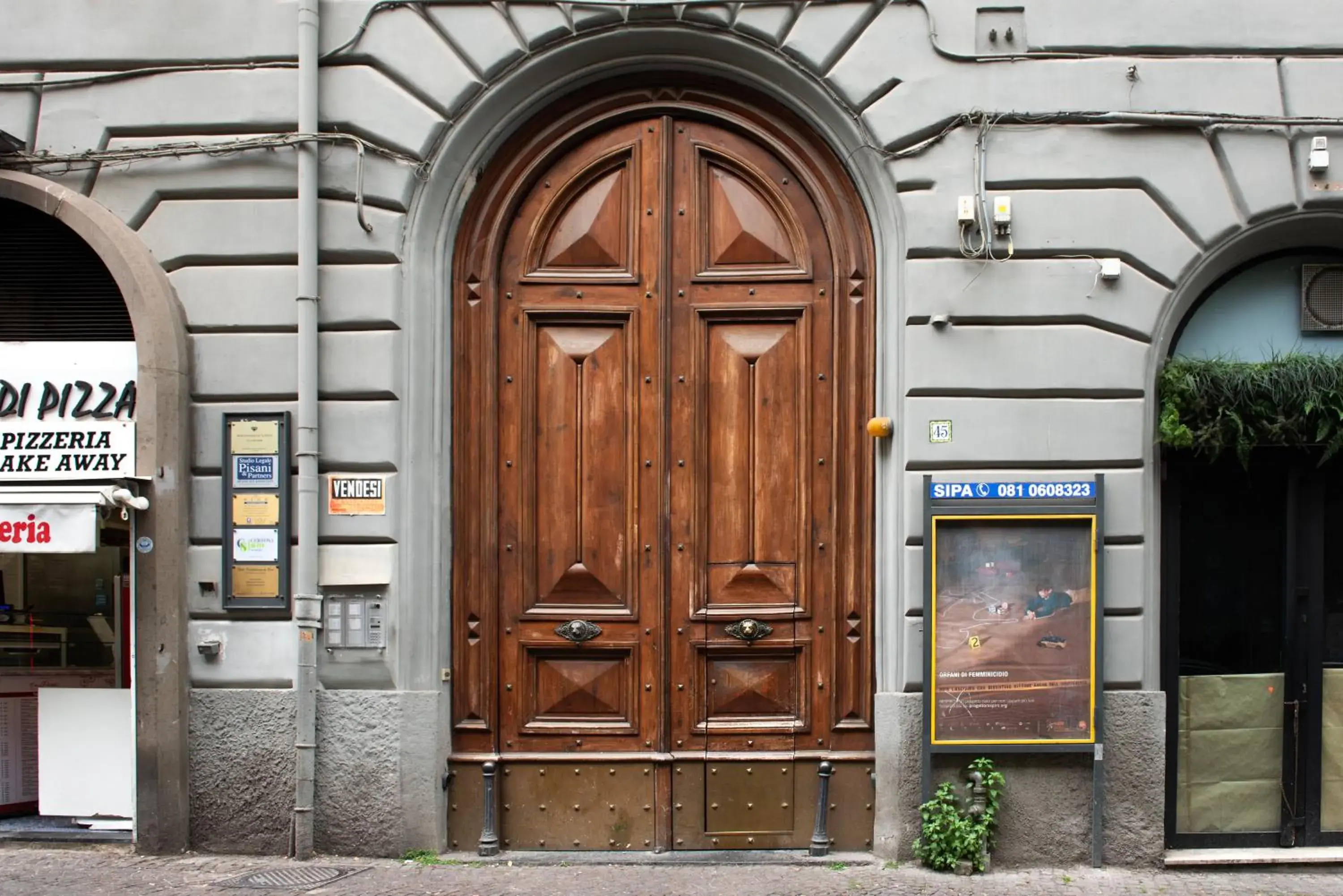 Property building in Certosa Suite Property building in Certosa Suite