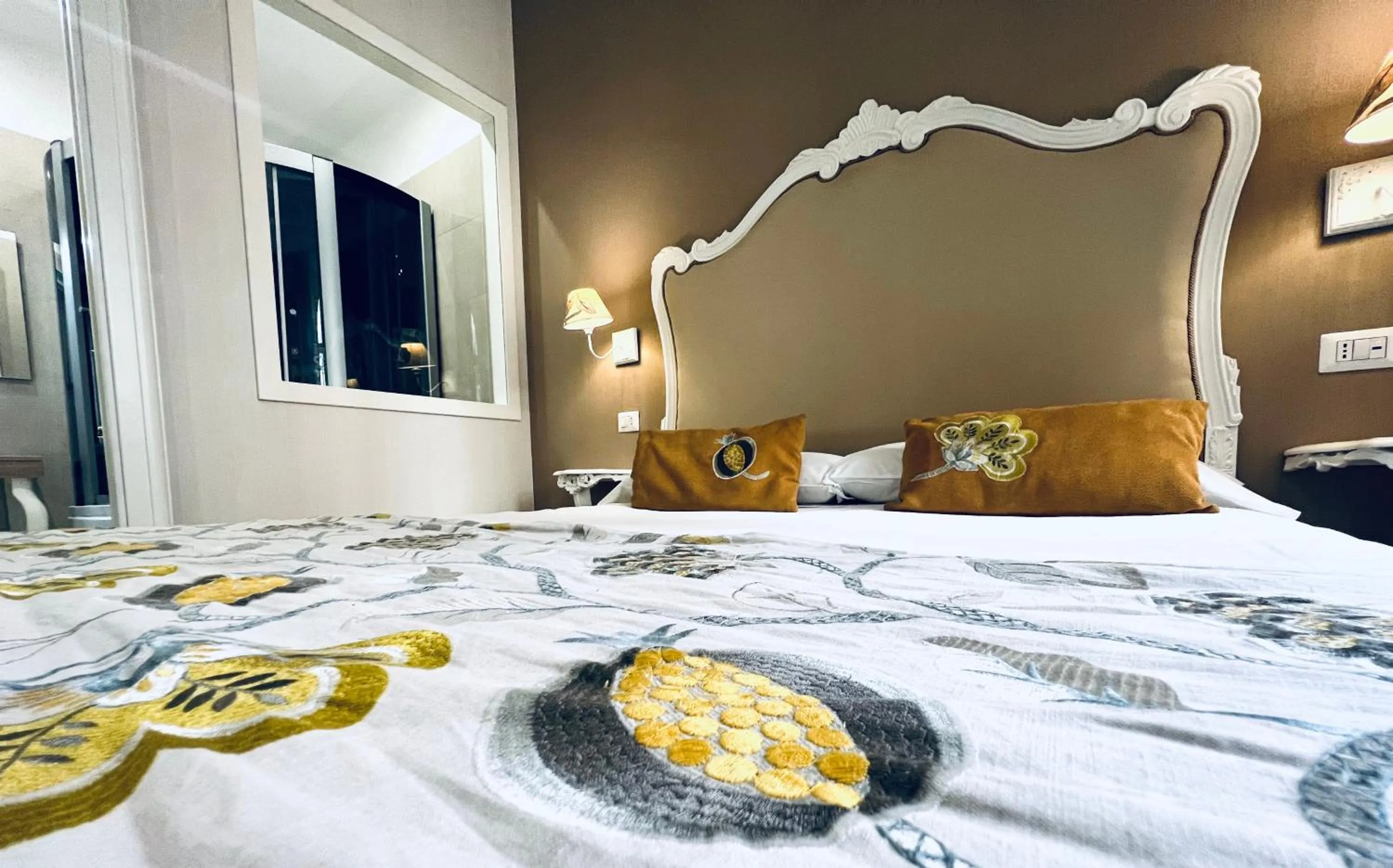 Bed in Certosa Suite