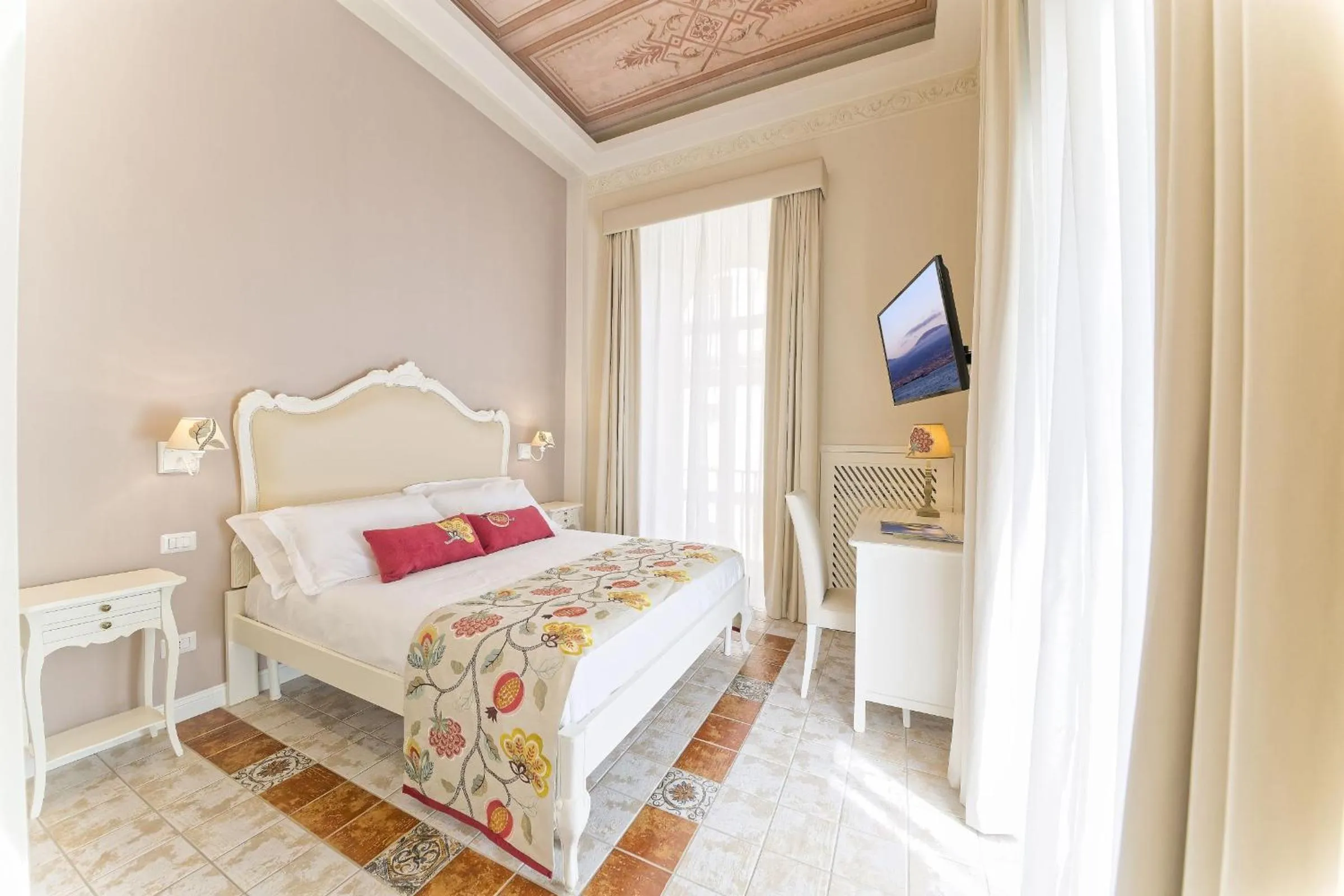 Bed in Certosa Suite