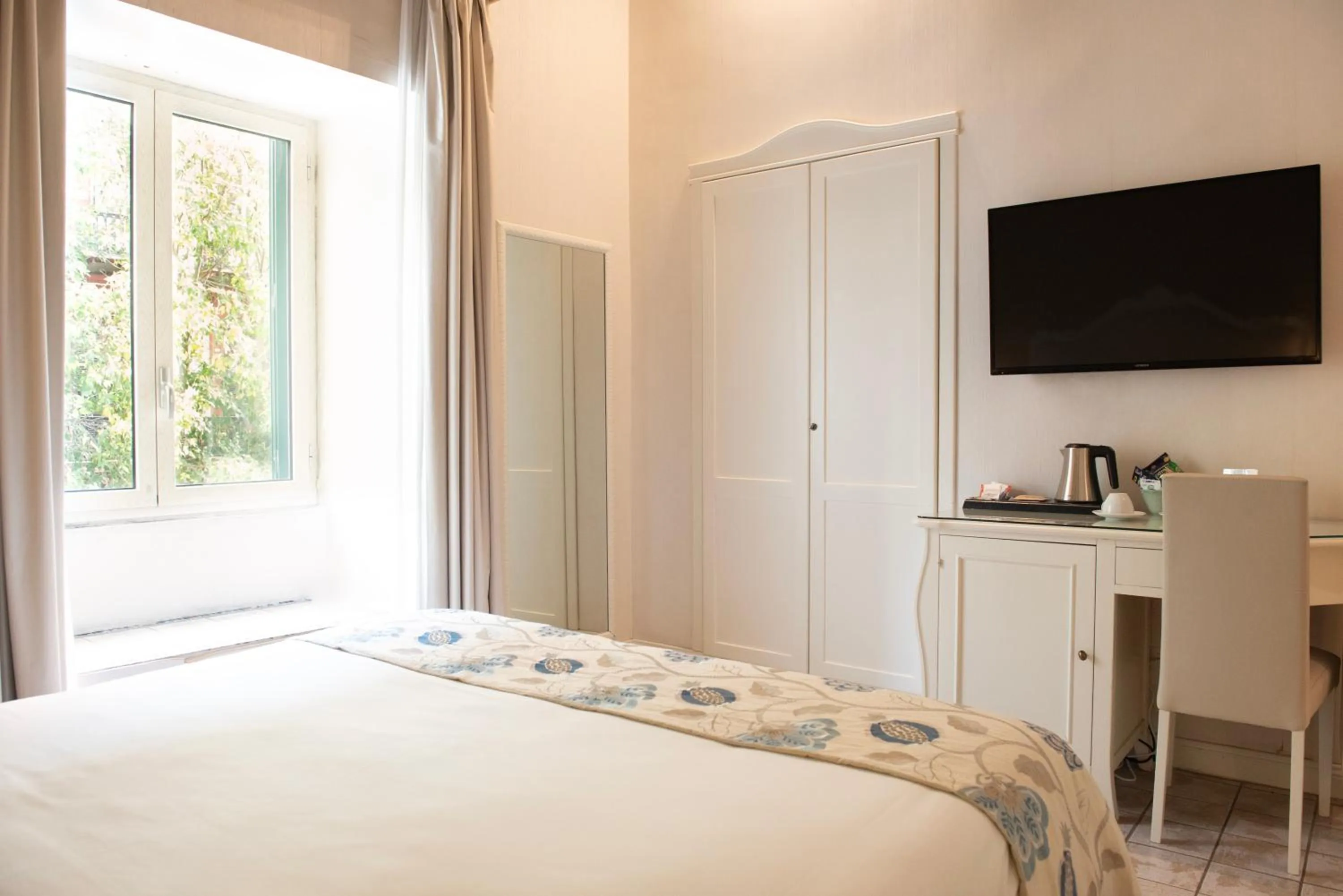 Bed in Certosa Suite