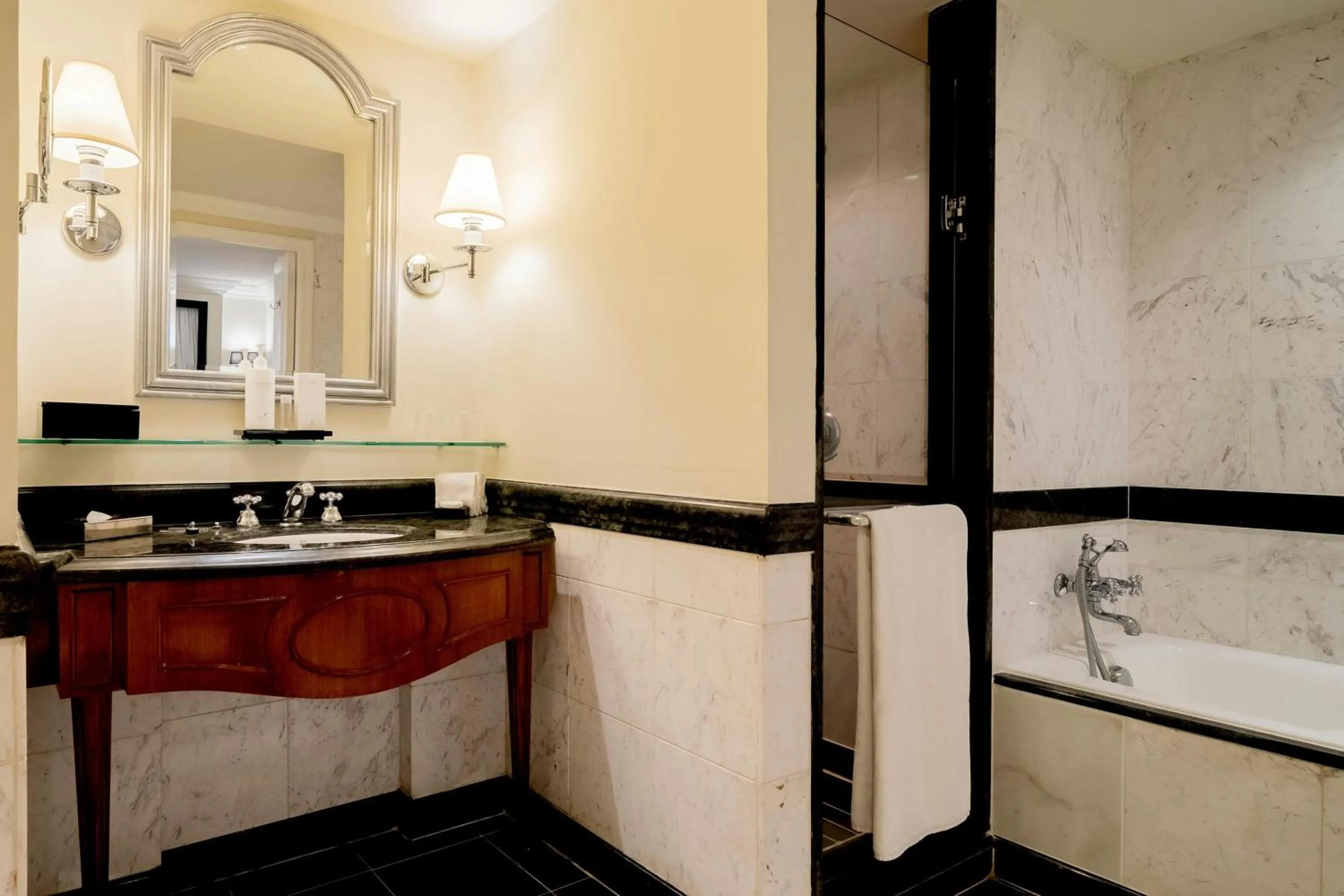 Photo of the whole room in JW Marriott Rio de Janeiro