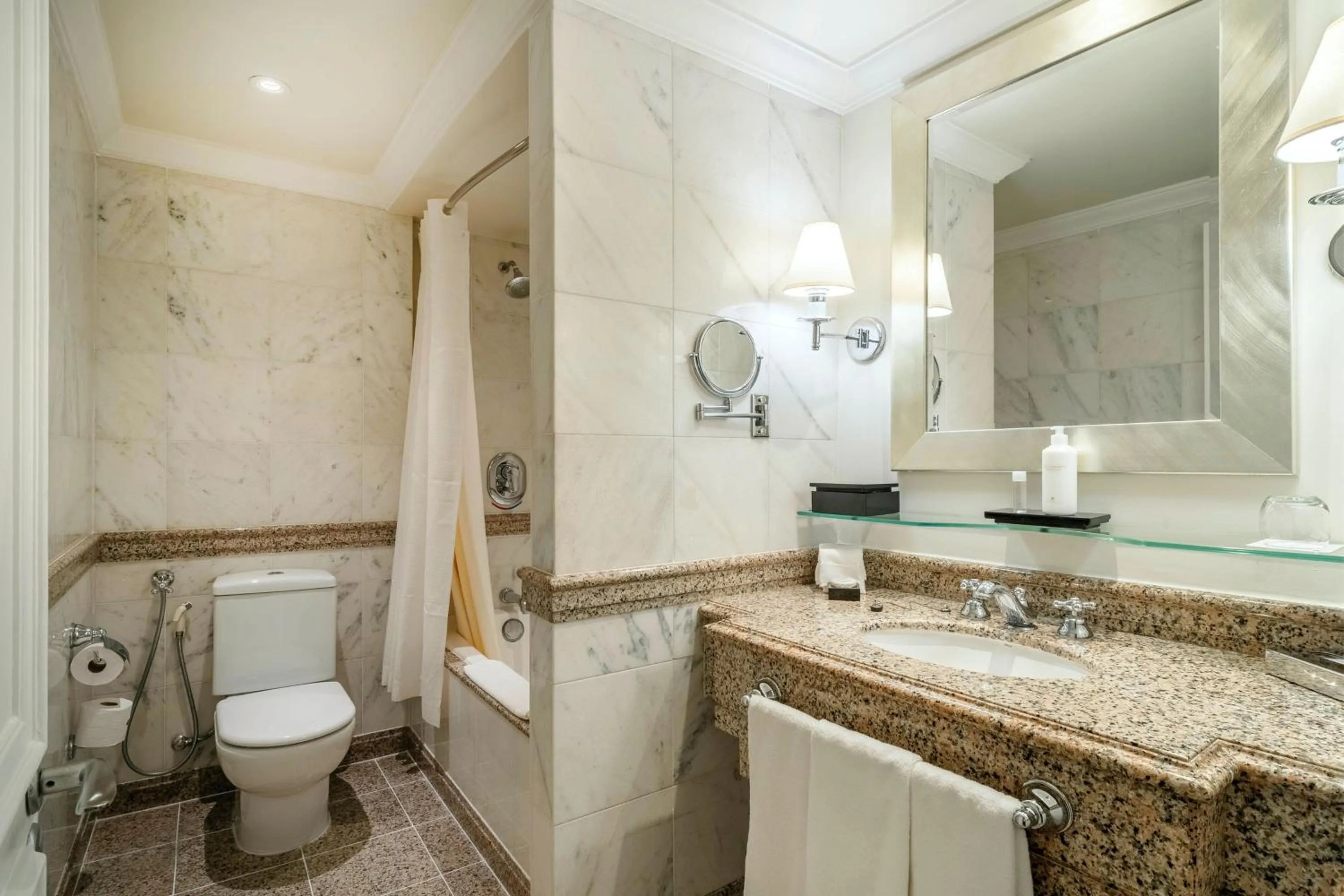 Photo of the whole room in JW Marriott Rio de Janeiro