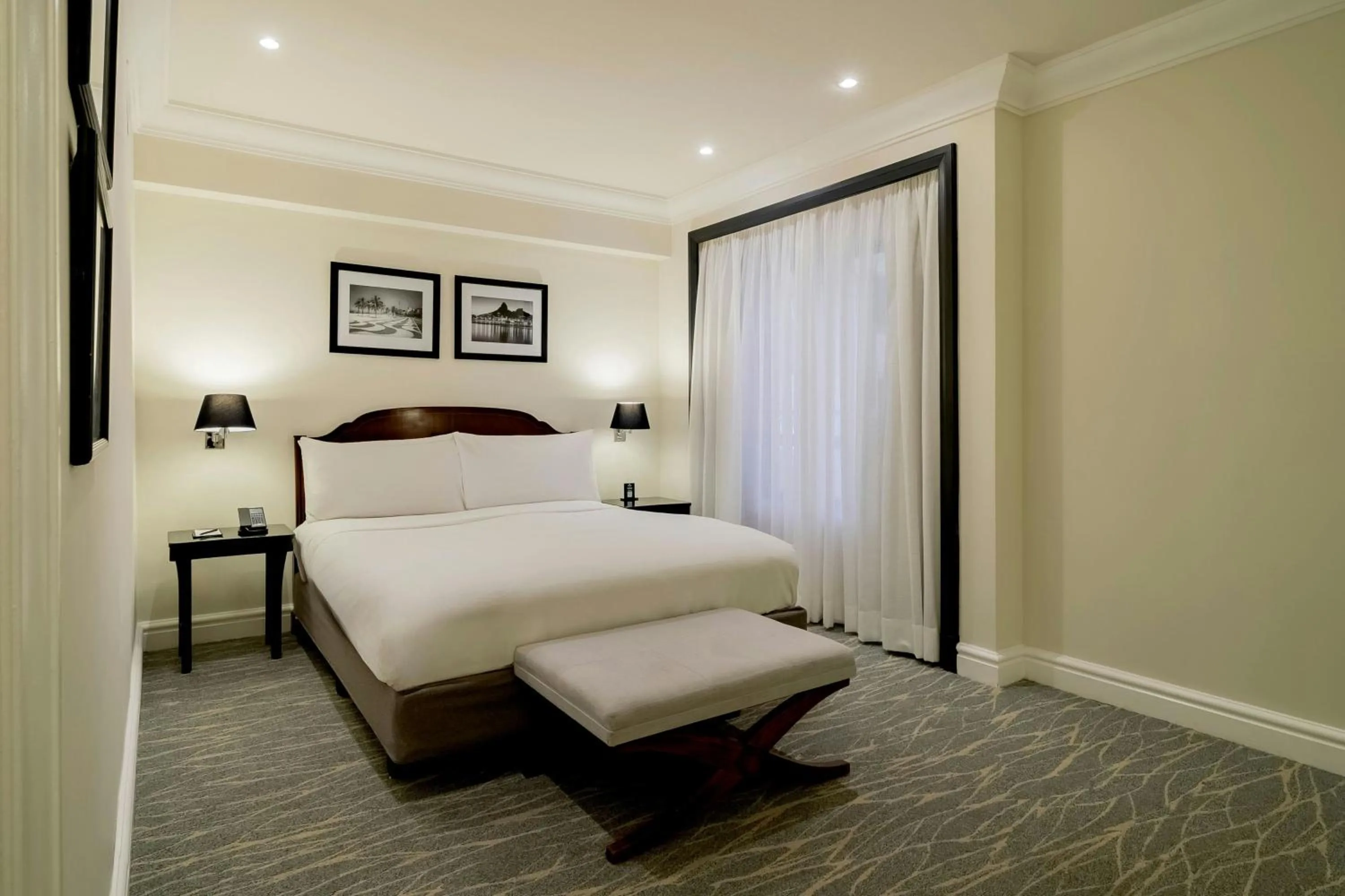 Photo of the whole room, Bed in JW Marriott Rio de Janeiro