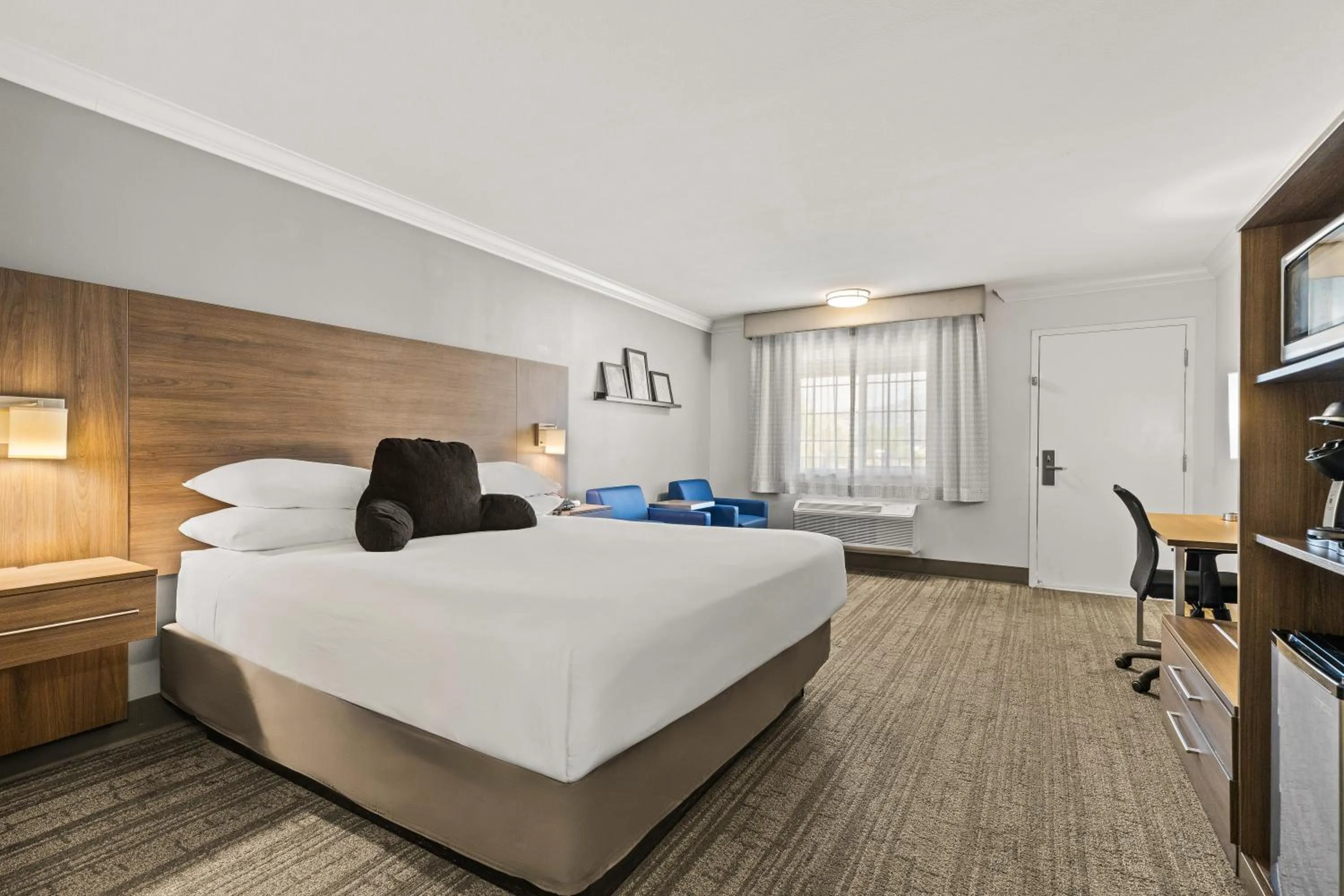 Bed in Signature Temecula