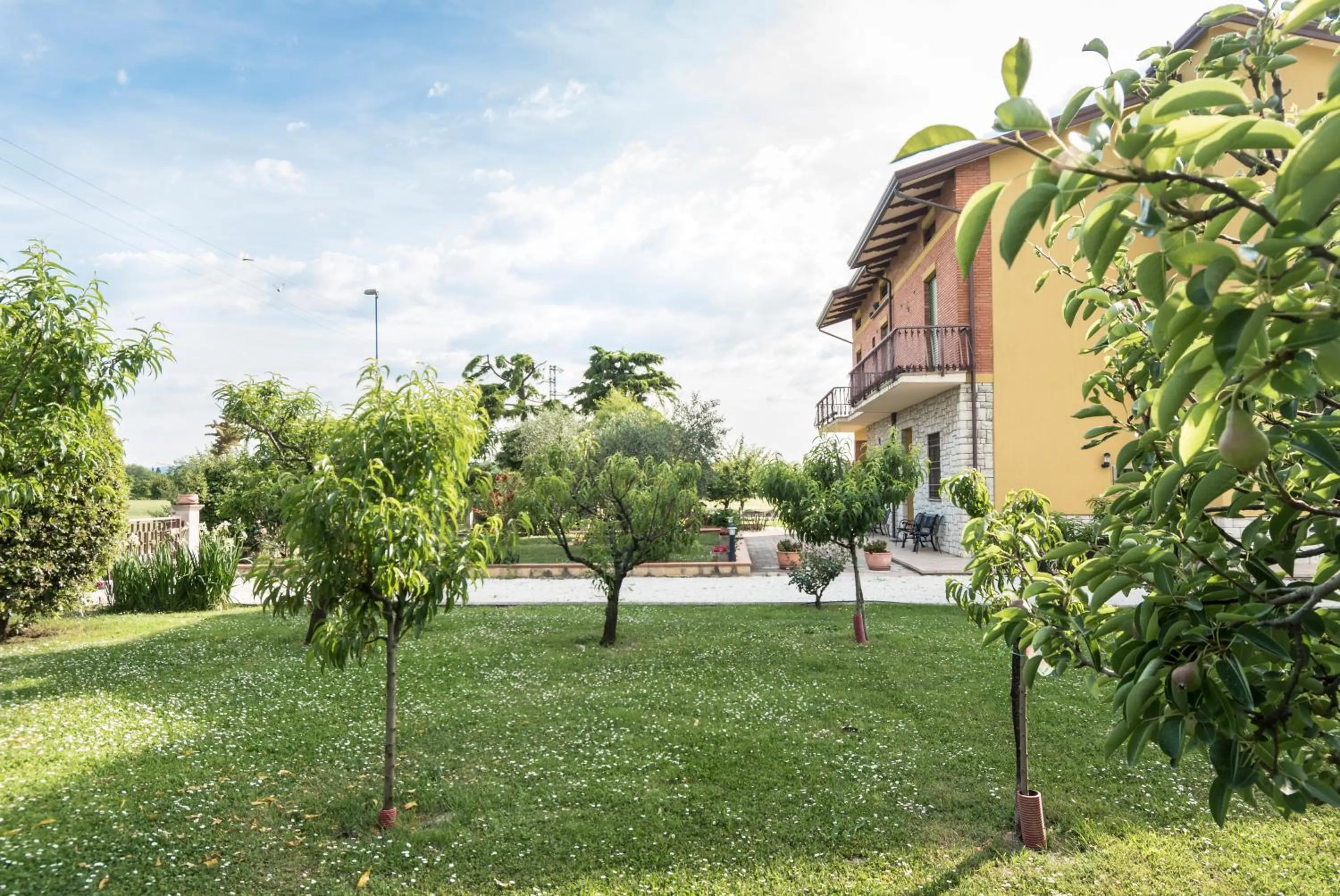 Facade/entrance in Camere Mariella