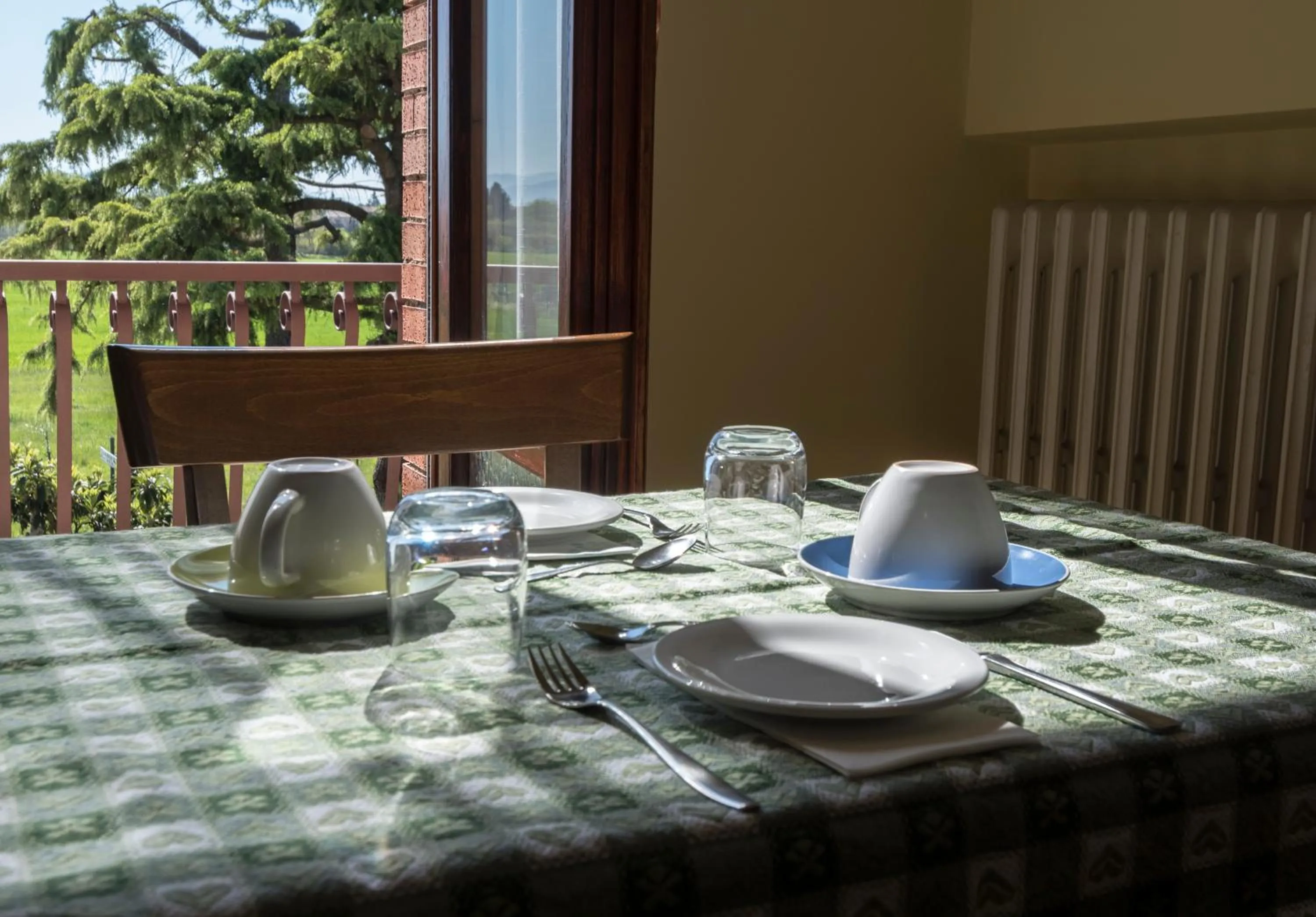 Communal lounge/ TV room in Camere Mariella