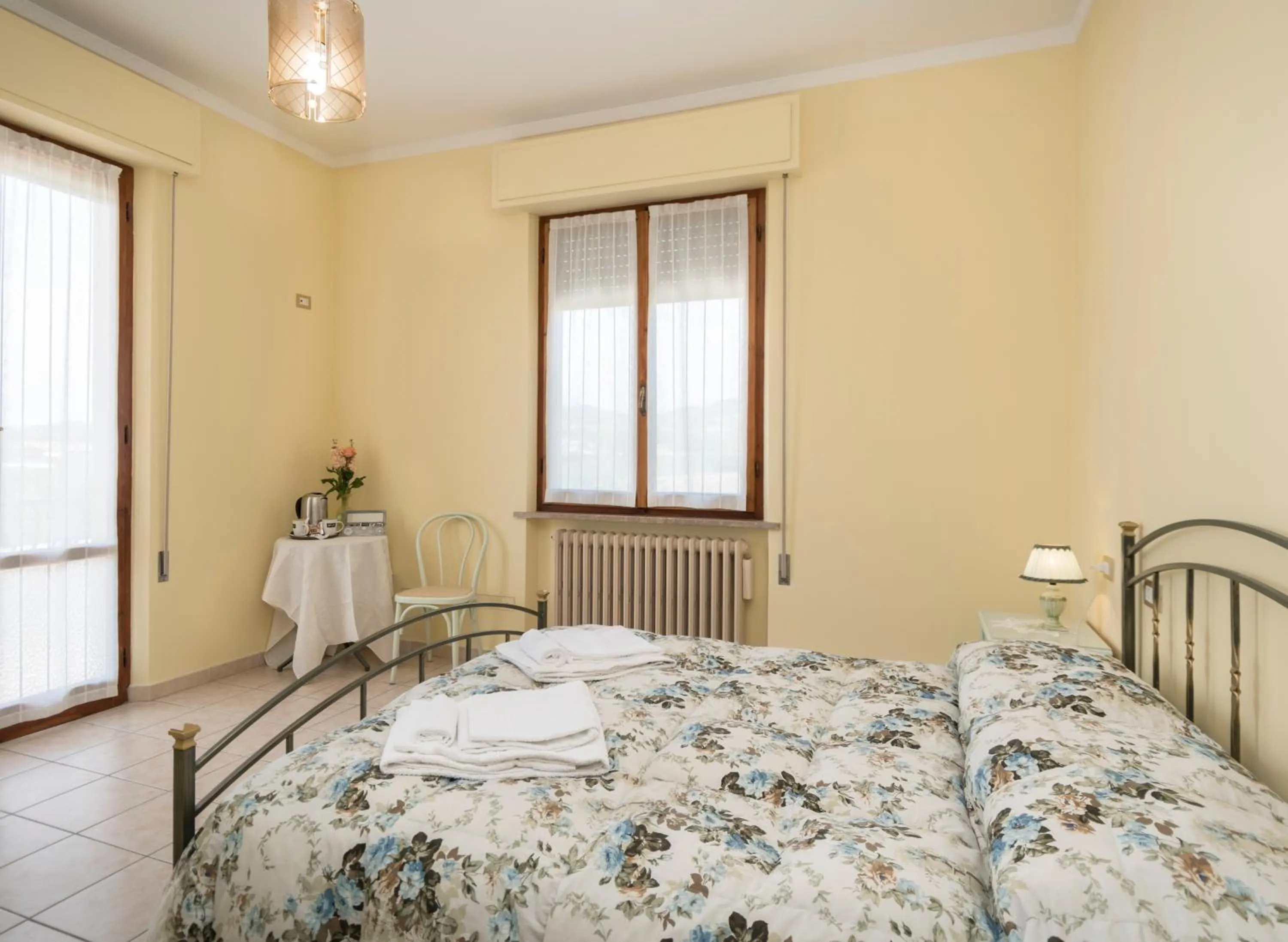 Coffee/tea facilities, Bed in Camere Mariella