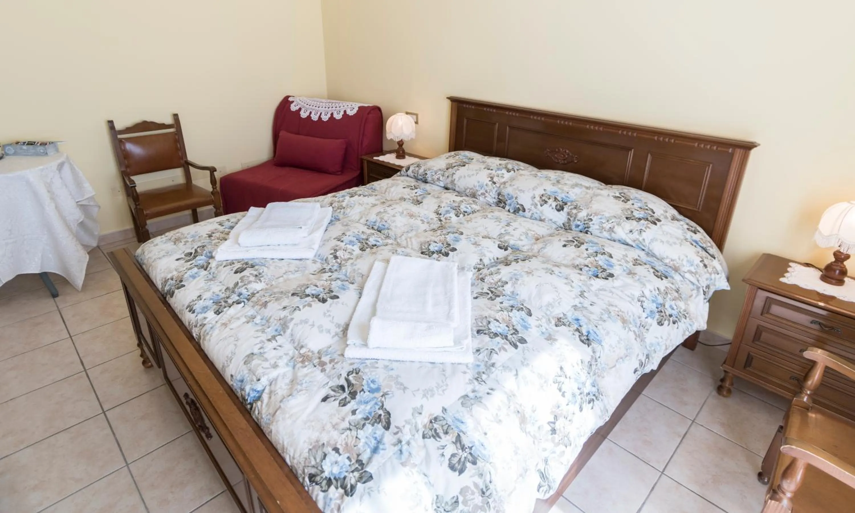 Coffee/tea facilities, Bed in Camere Mariella