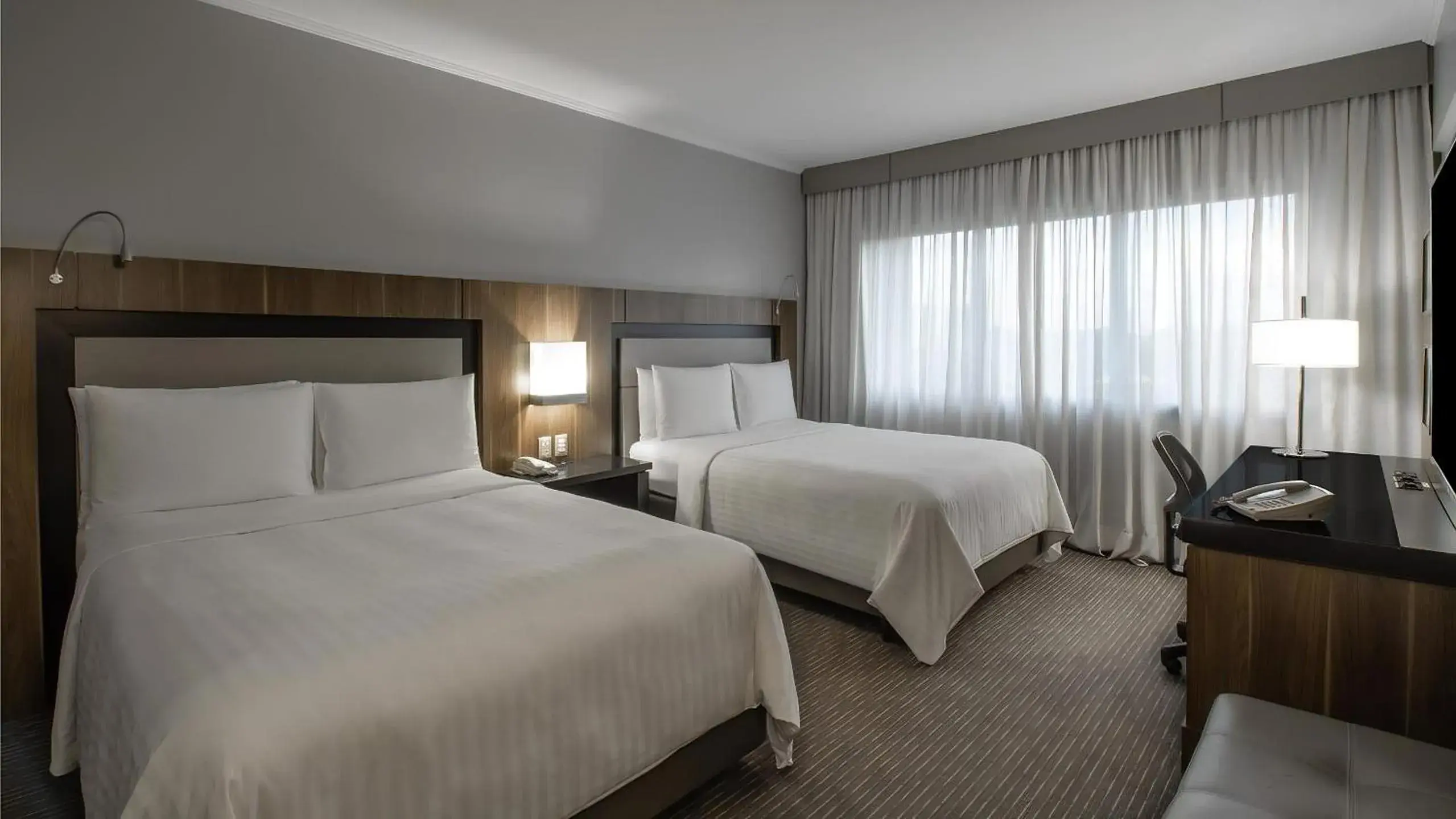 Deluxe Double Room with Two Double Beds in Marriott São Paulo Airport Hotel Deluxe Double Room with Two Double Beds in Marriott São Paulo Airport Hotel