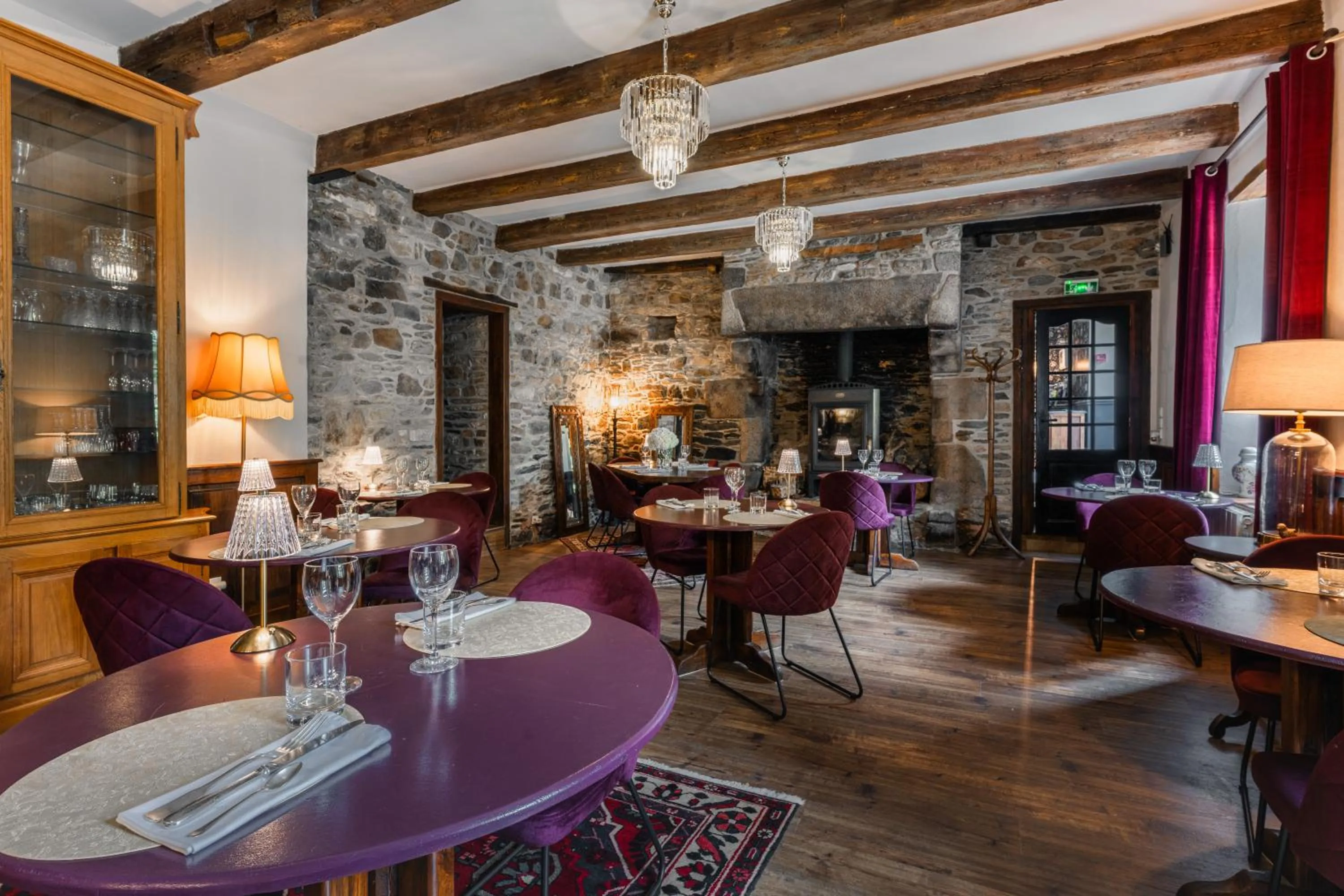 Restaurant/places to eat in Hôtel Kastell Dinec'h