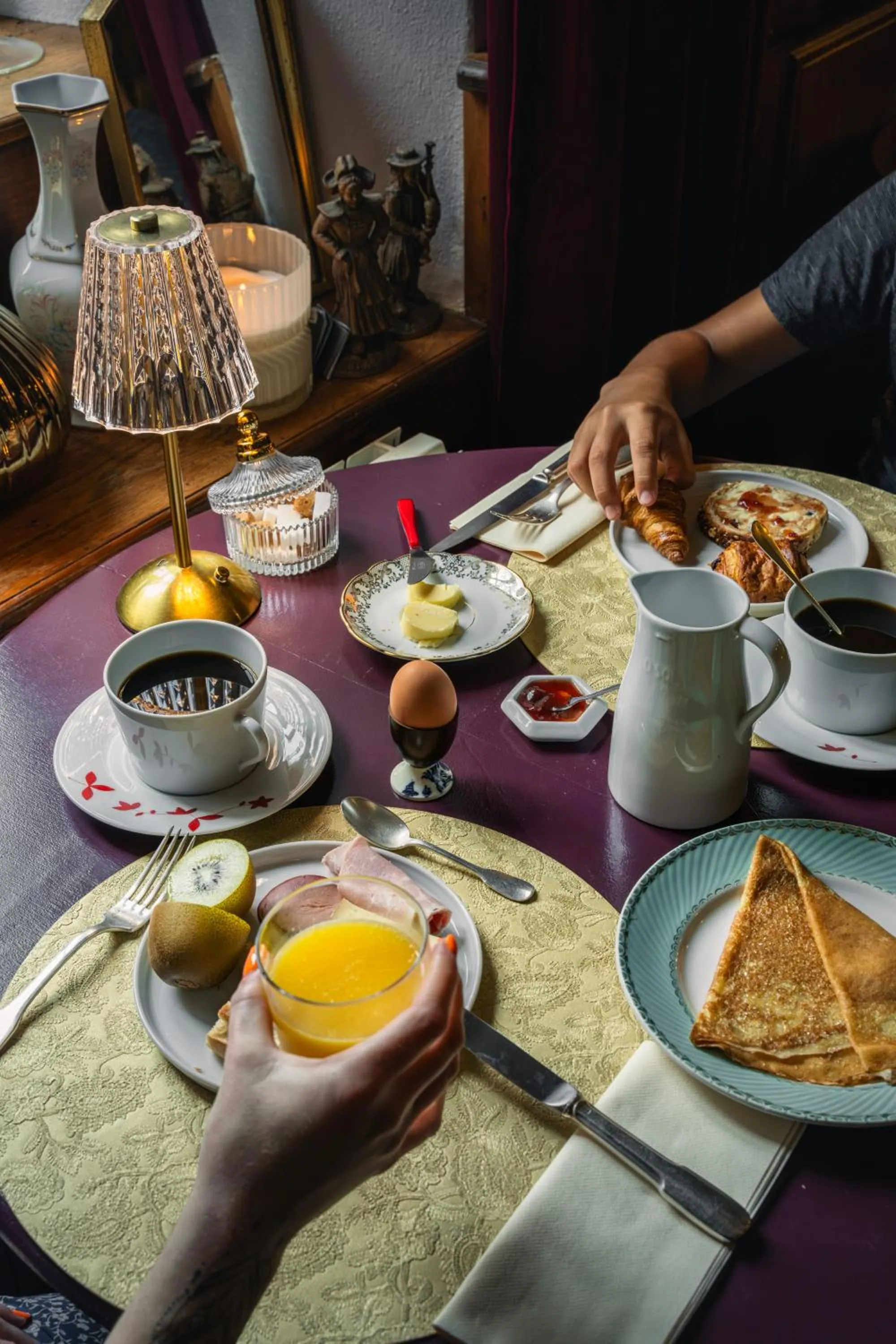 Breakfast in Hôtel Kastell Dinec'h