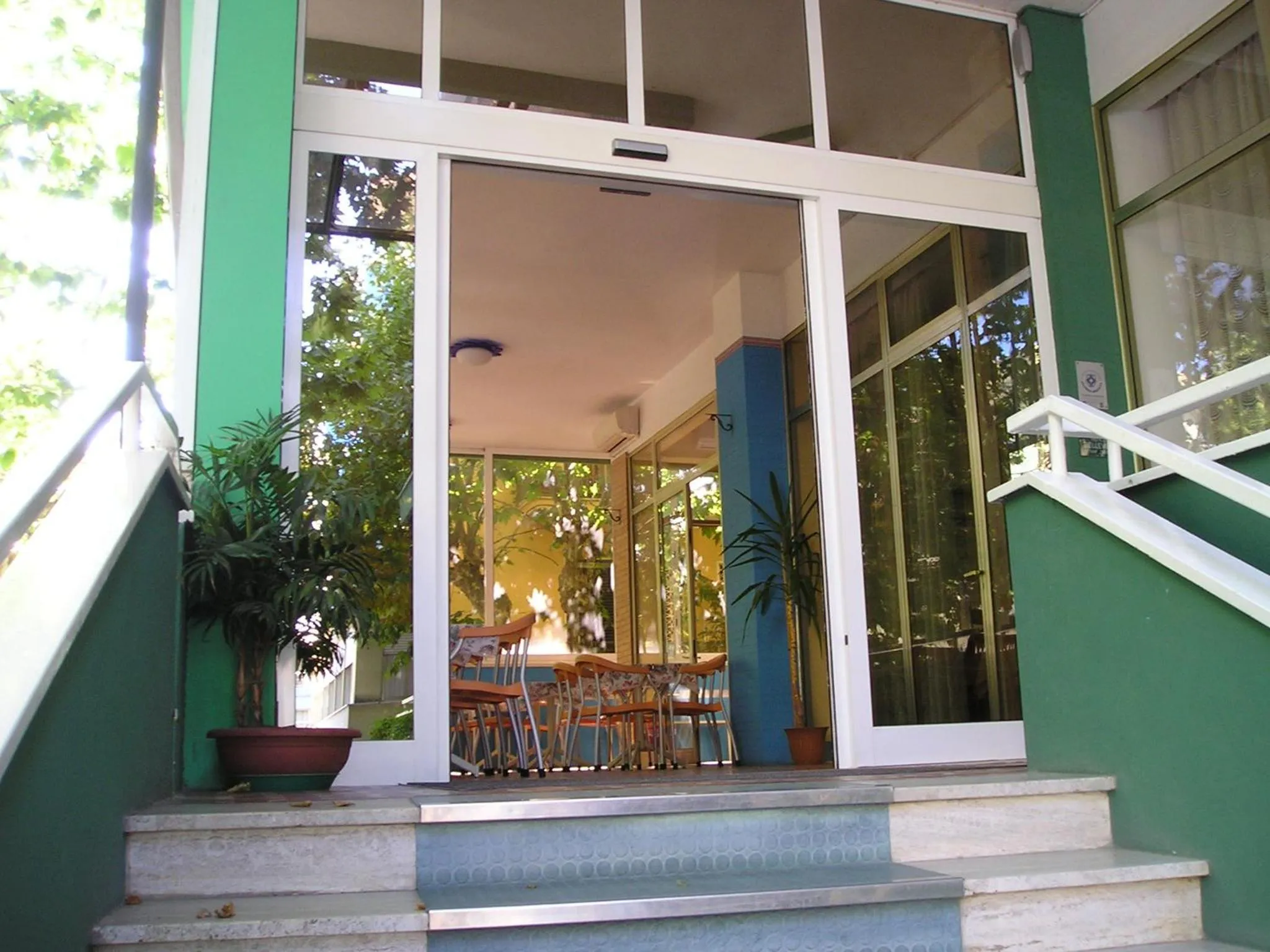 Facade/entrance in Hotel Bellevue