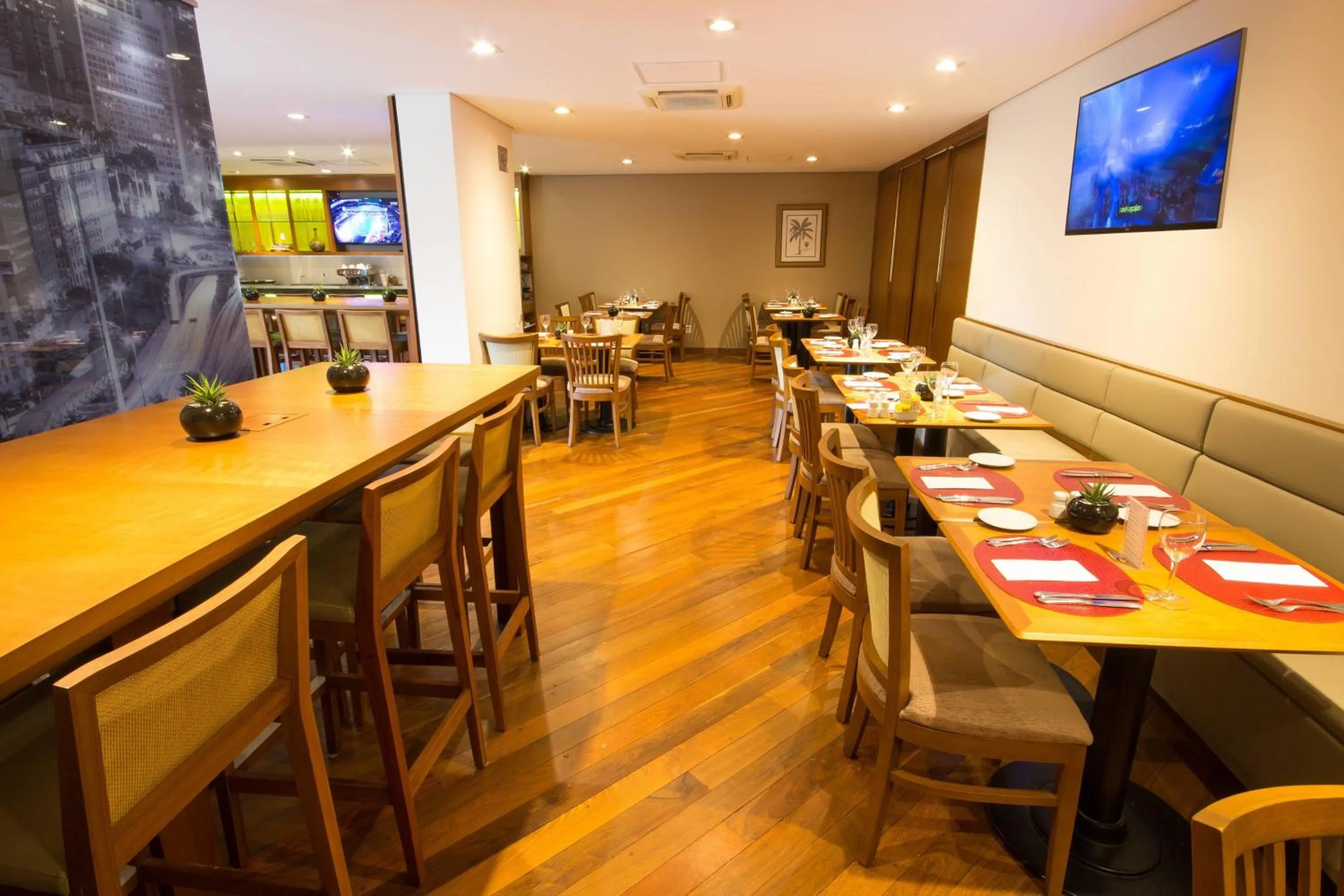 Restaurant/places to eat in Marriott Executive Apartments Sao Paulo