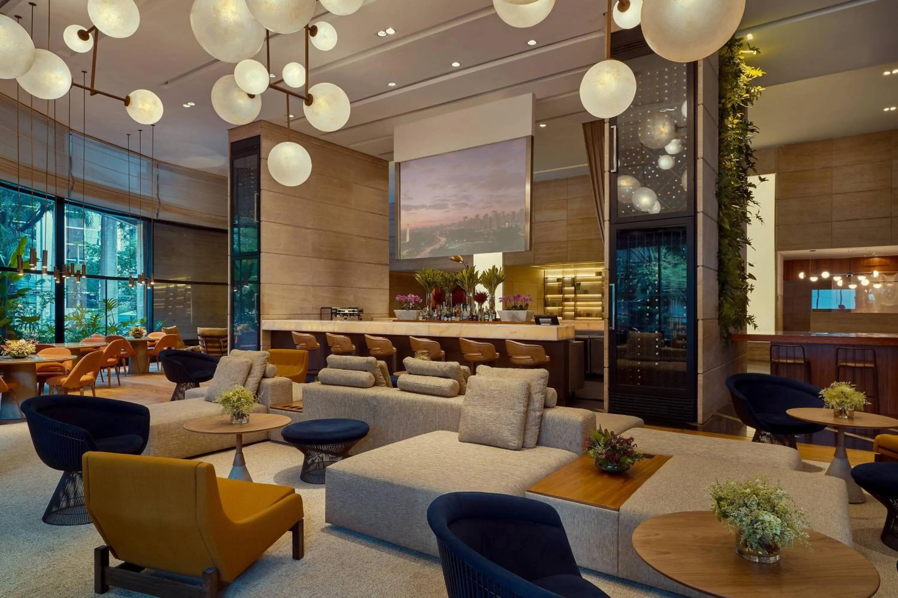 Lounge or bar in Renaissance São Paulo Hotel