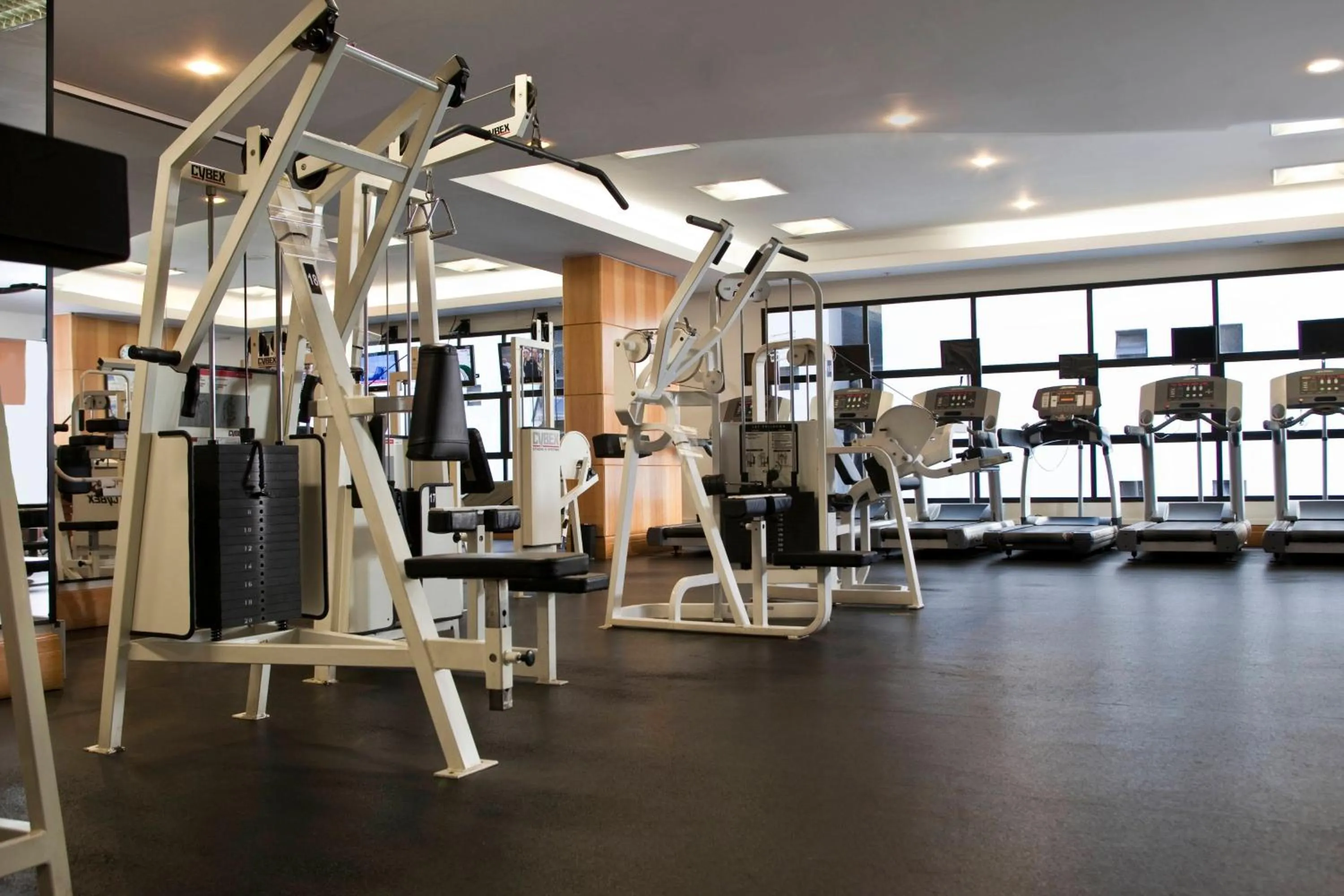Fitness centre/facilities in Renaissance São Paulo Hotel
