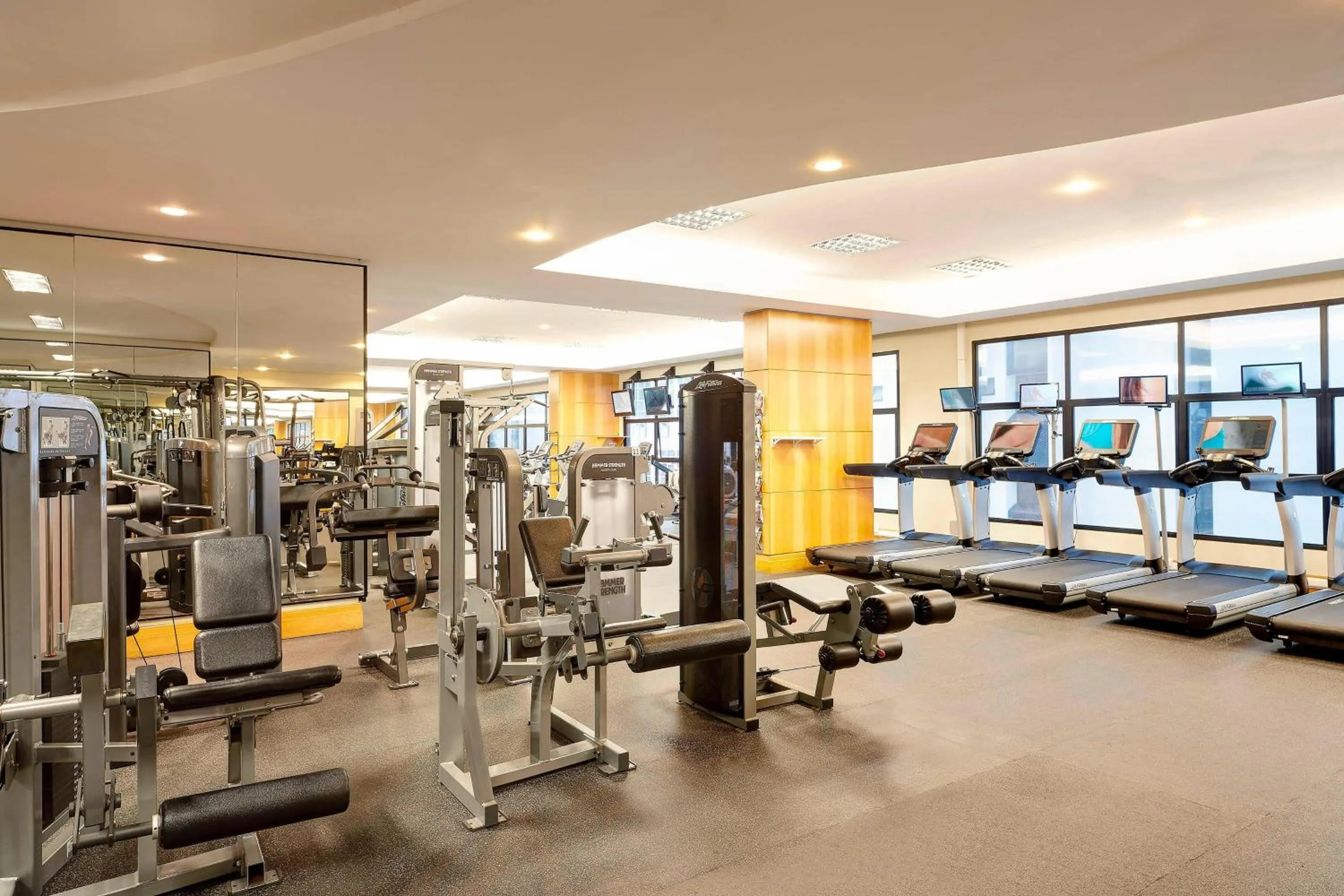 Fitness centre/facilities in Renaissance São Paulo Hotel