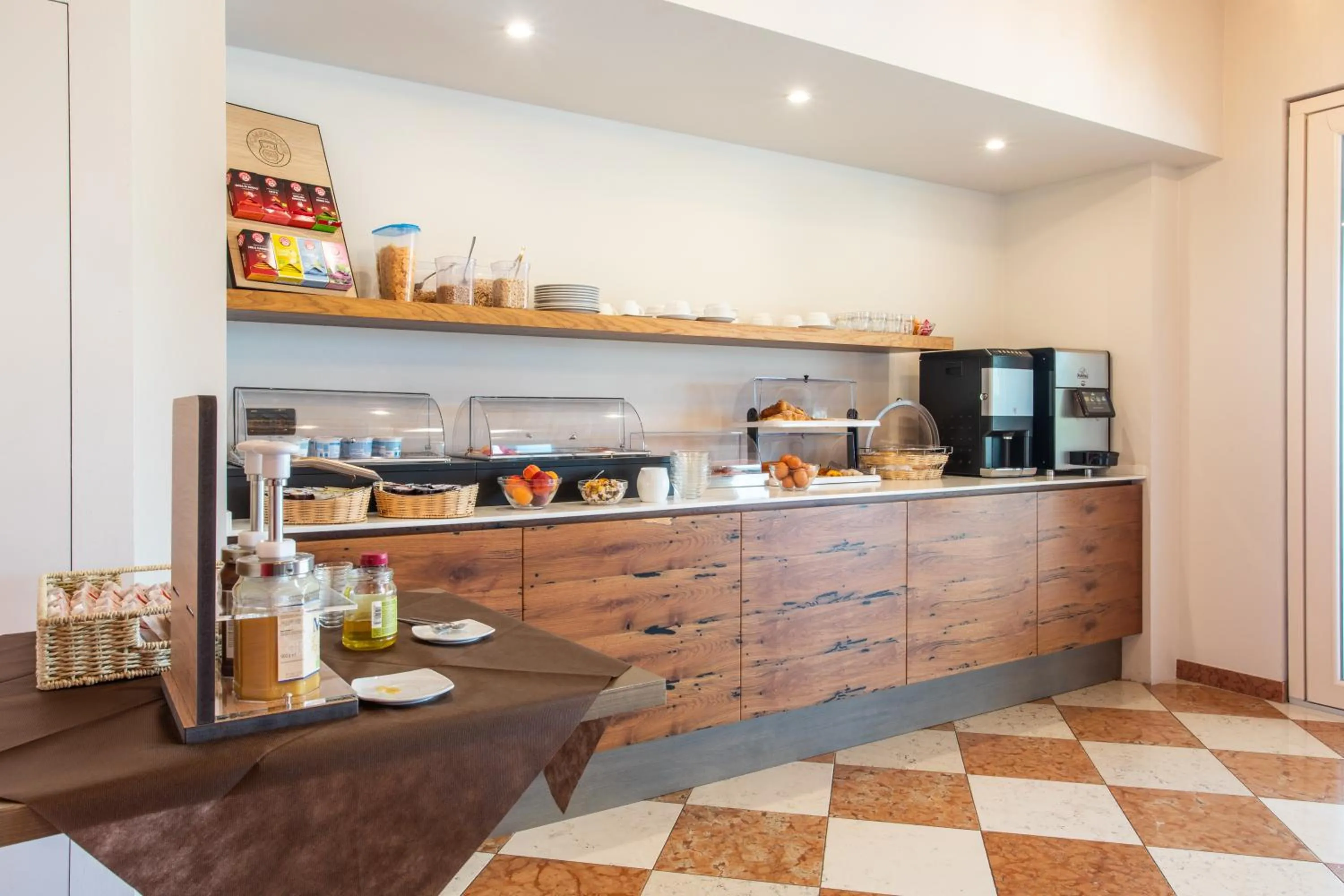 Buffet breakfast in B&B Ca' Marognole