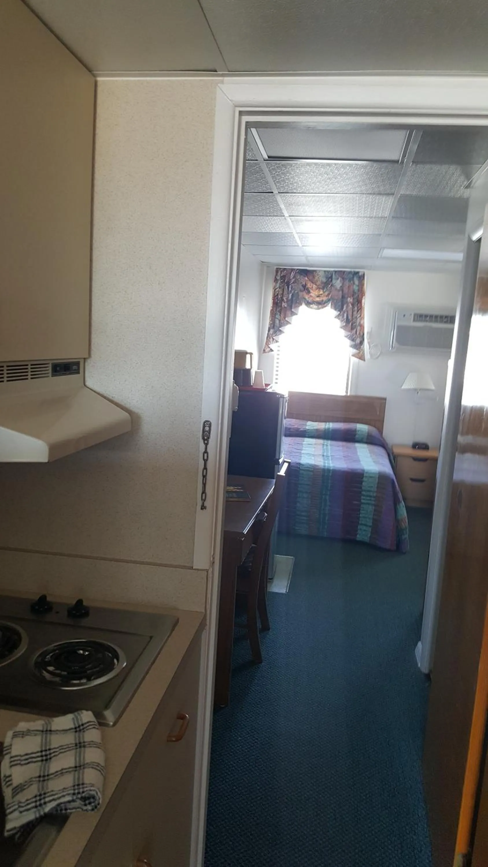 Photo of the whole room, Bed in Florentine Family Motel