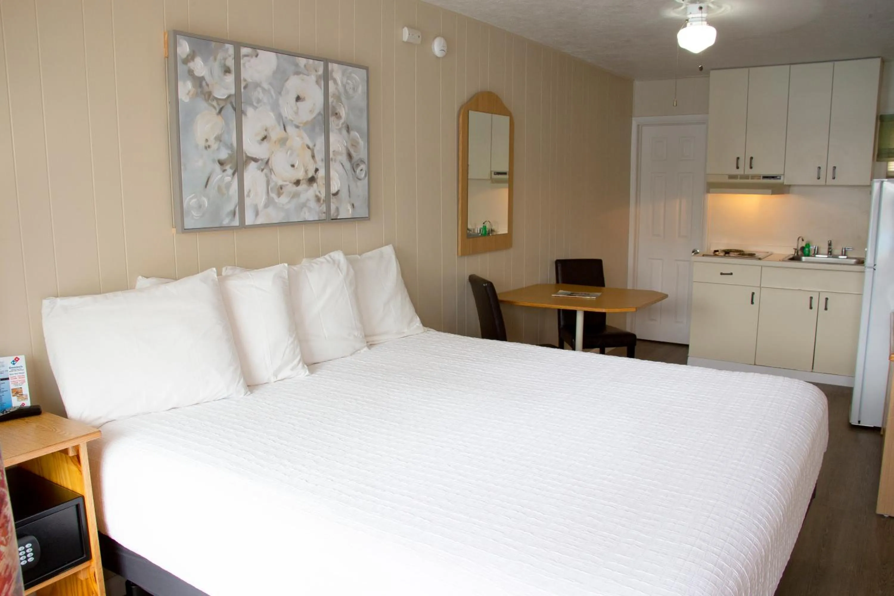 Bed in Florentine Family Motel
