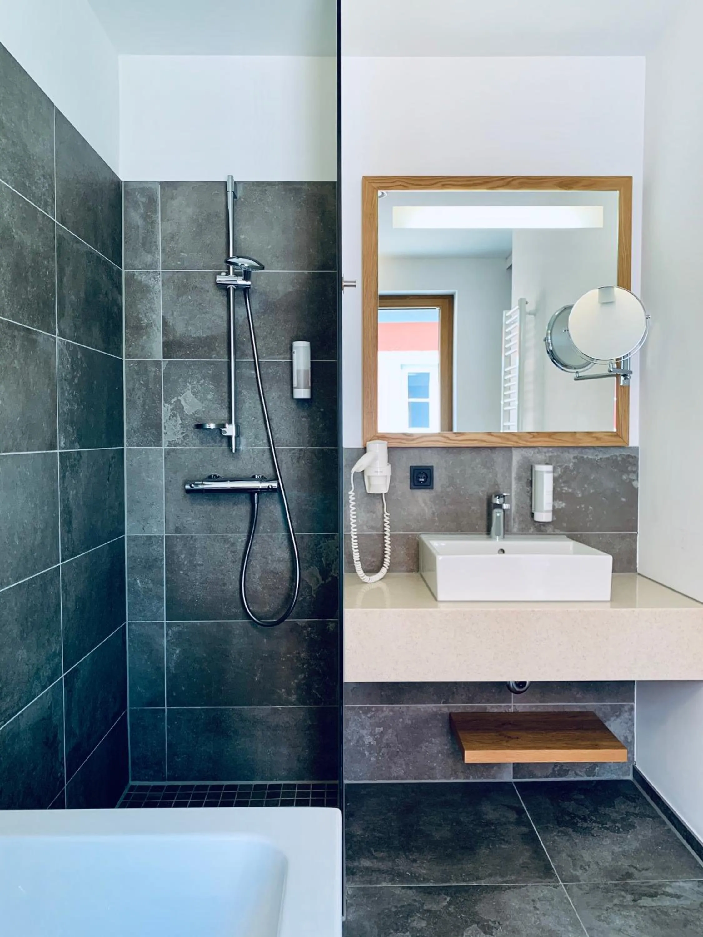 Bathroom in Stadthotel Kachelofen