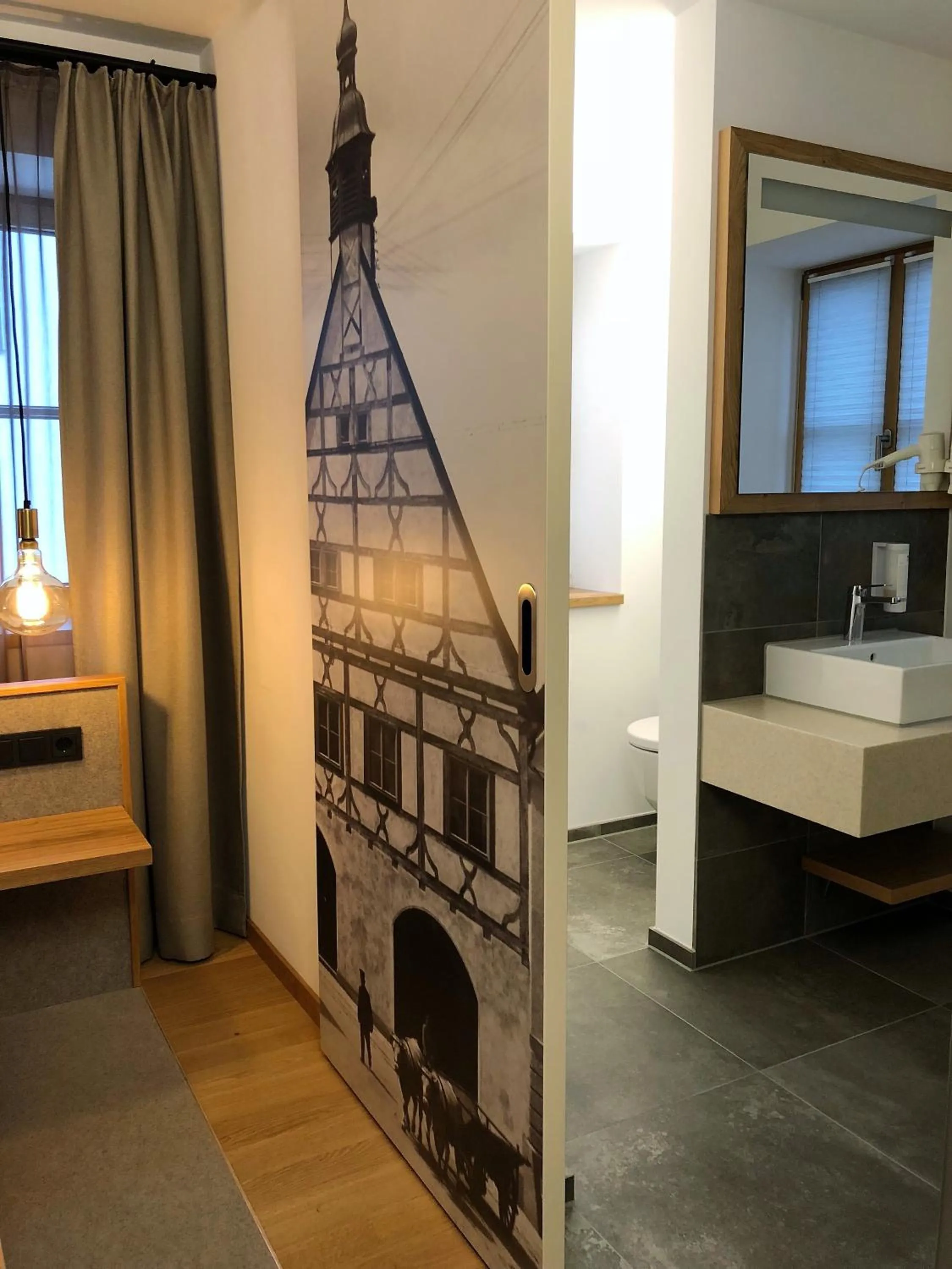 Photo of the whole room in Stadthotel Kachelofen