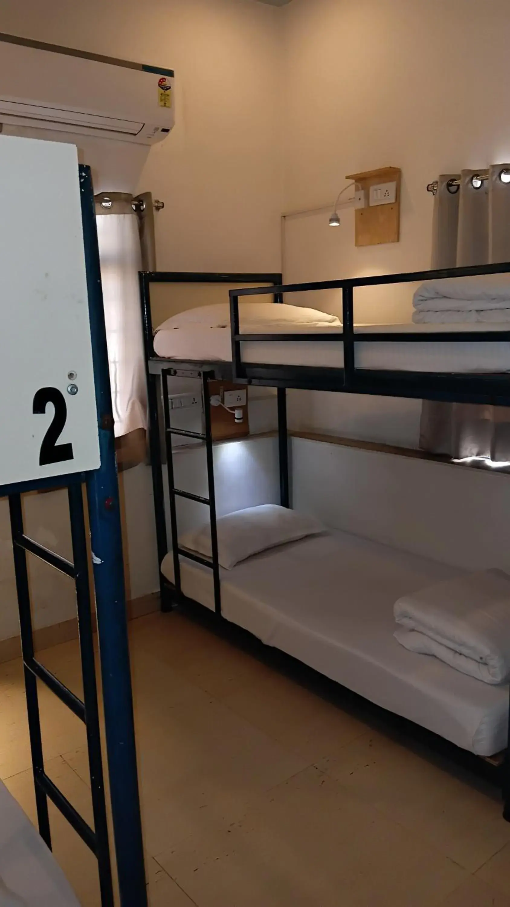Single Bed in Mixed Dormitory Room in Blue Beds Hostel Single Bed in Mixed Dormitory Room in Blue Beds Hostel