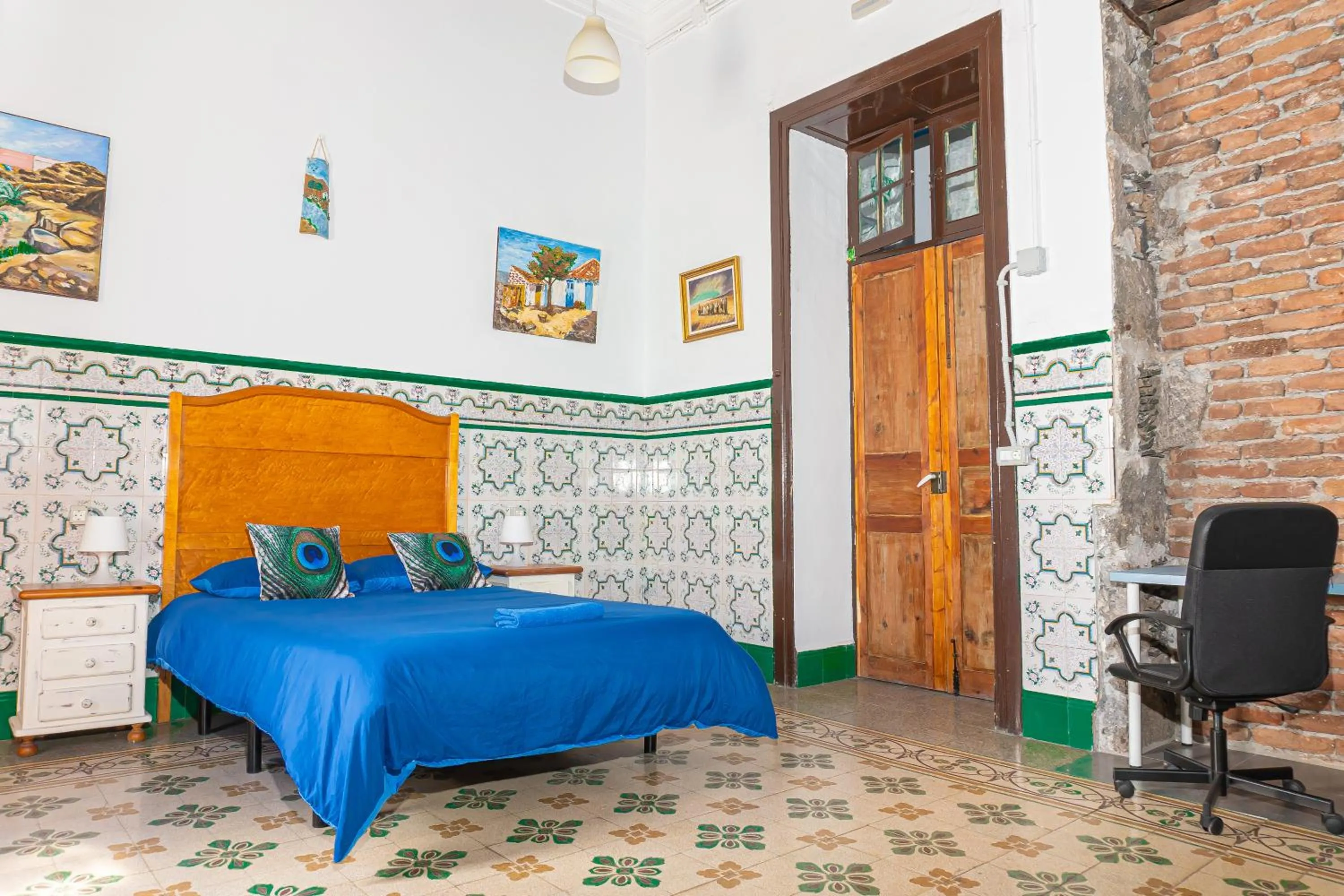 Large Double Room in Atlantis Surf Hostel