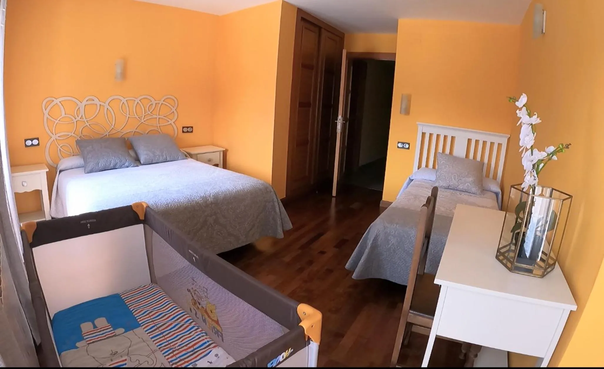 Bed in Hostal plaza mayor carrión de los condes