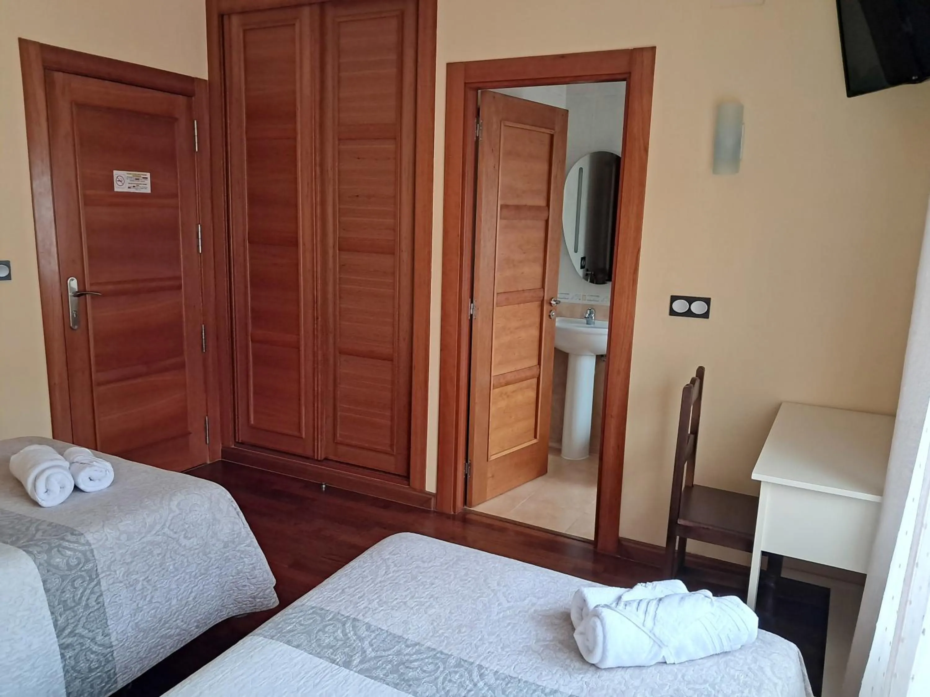 Bed in Hostal plaza mayor carrión de los condes