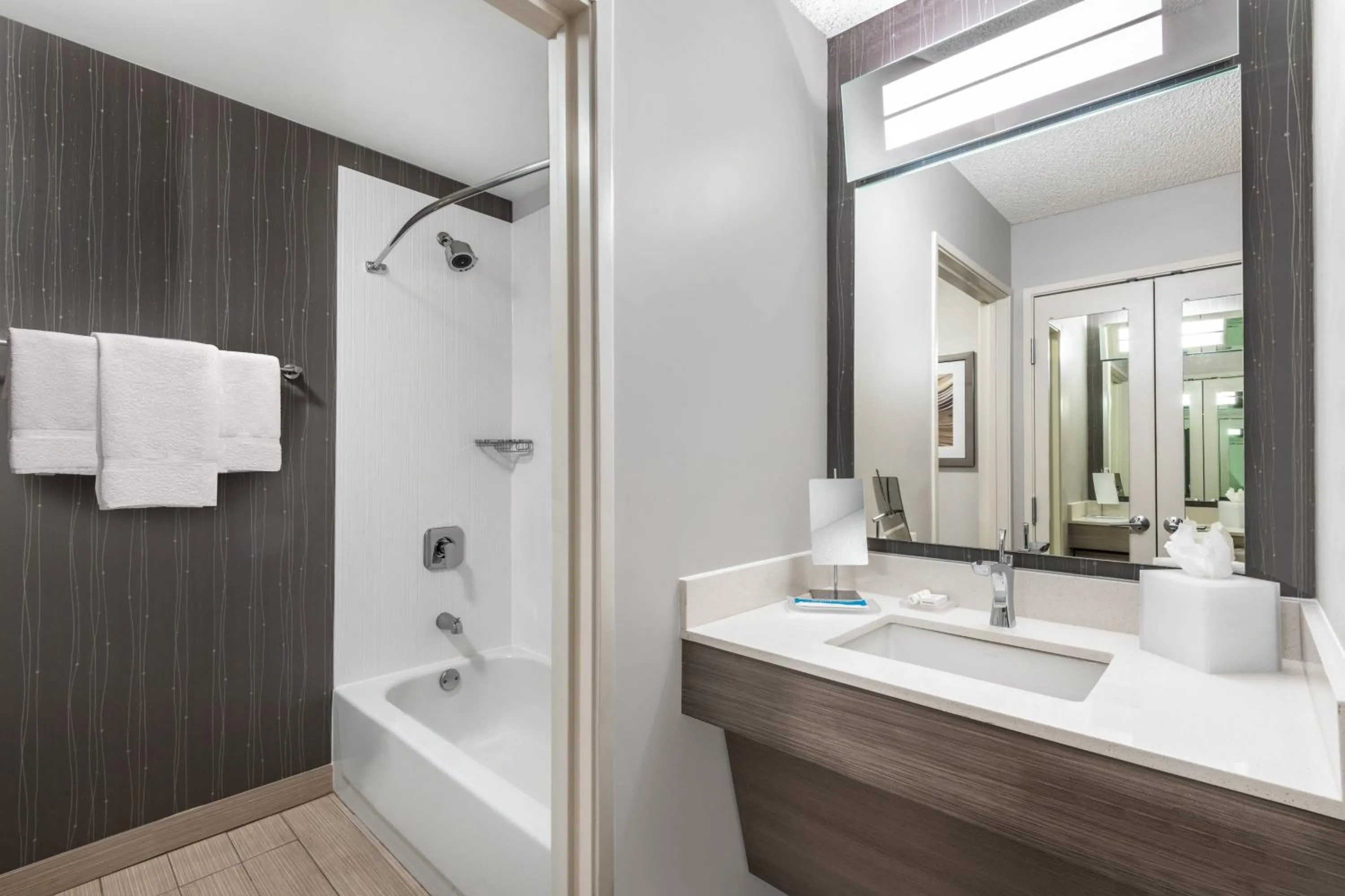 Bathroom in Courtyard by Marriott Reno