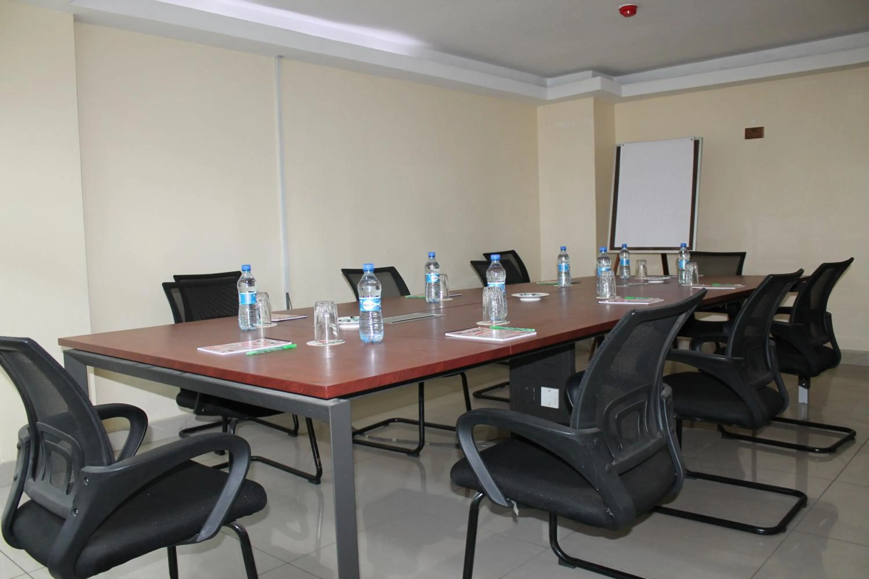 Meeting/conference room in Airport Landing Hotel