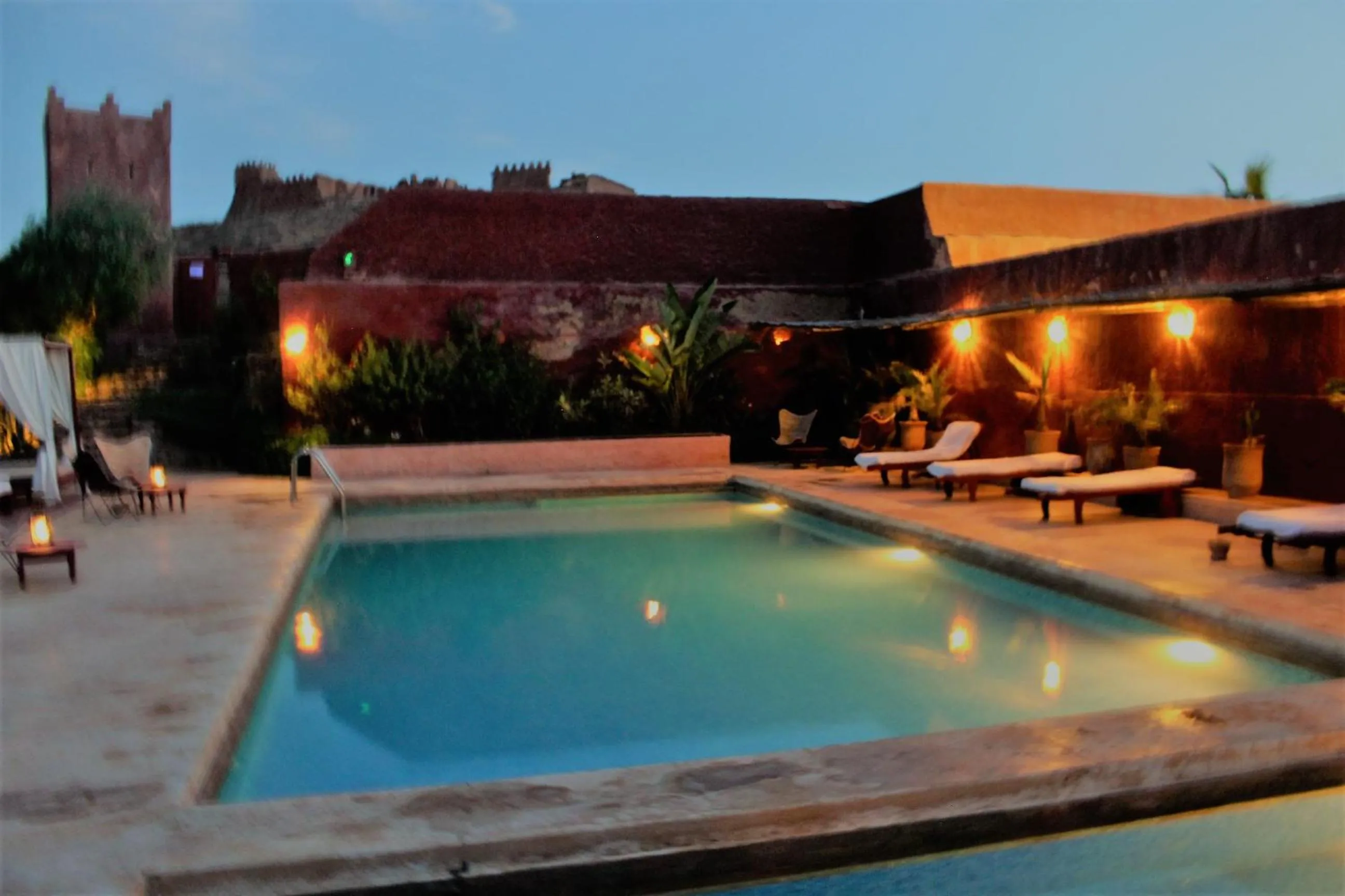 Swimming pool in Hotel De Charme Les 3 Chameaux 4 étoiles