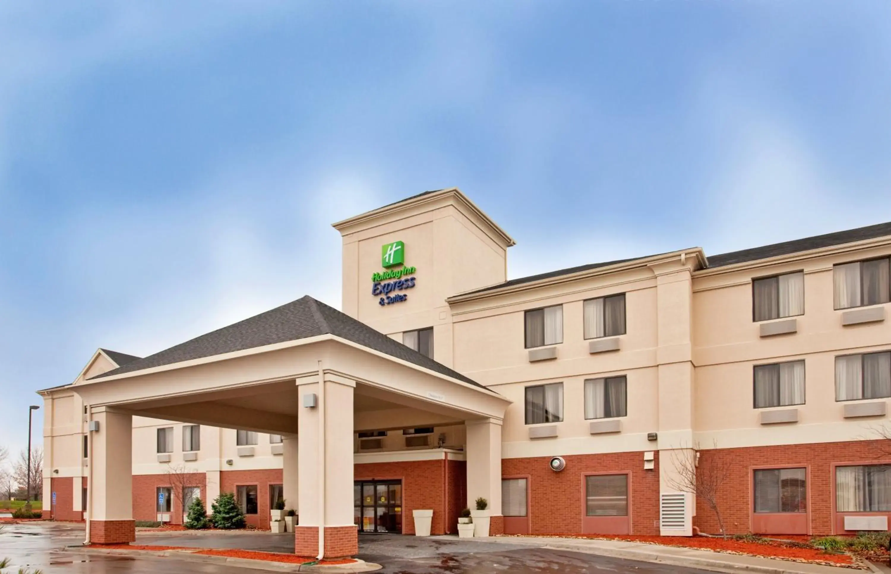 Property building in Holiday Inn Express Kansas City Liberty Missouri by IHG Property building in Holiday Inn Express Kansas City Liberty Missouri by IHG