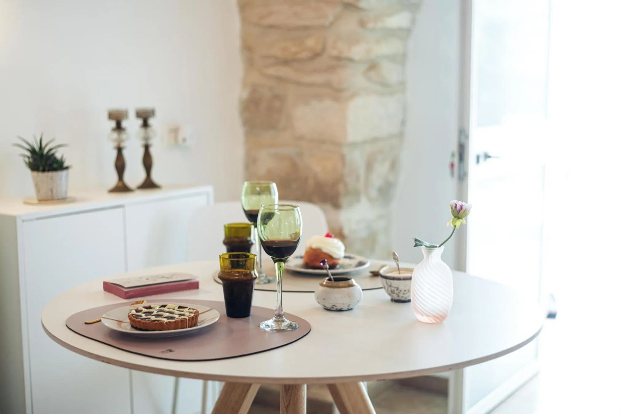 Dining area in Azamra Inn Tzfat
