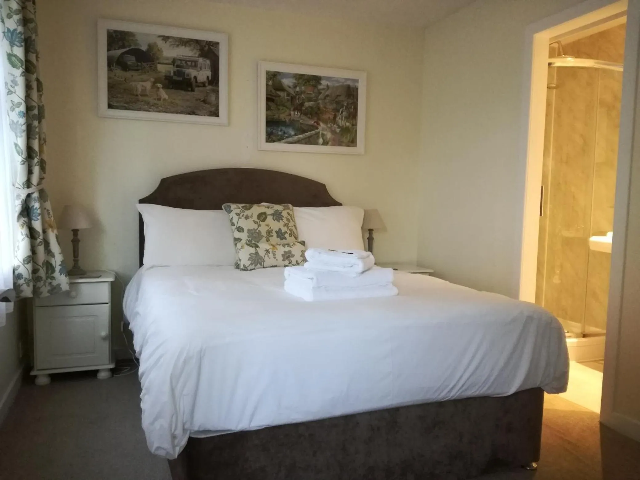 Bed in Lubnaig Guest House