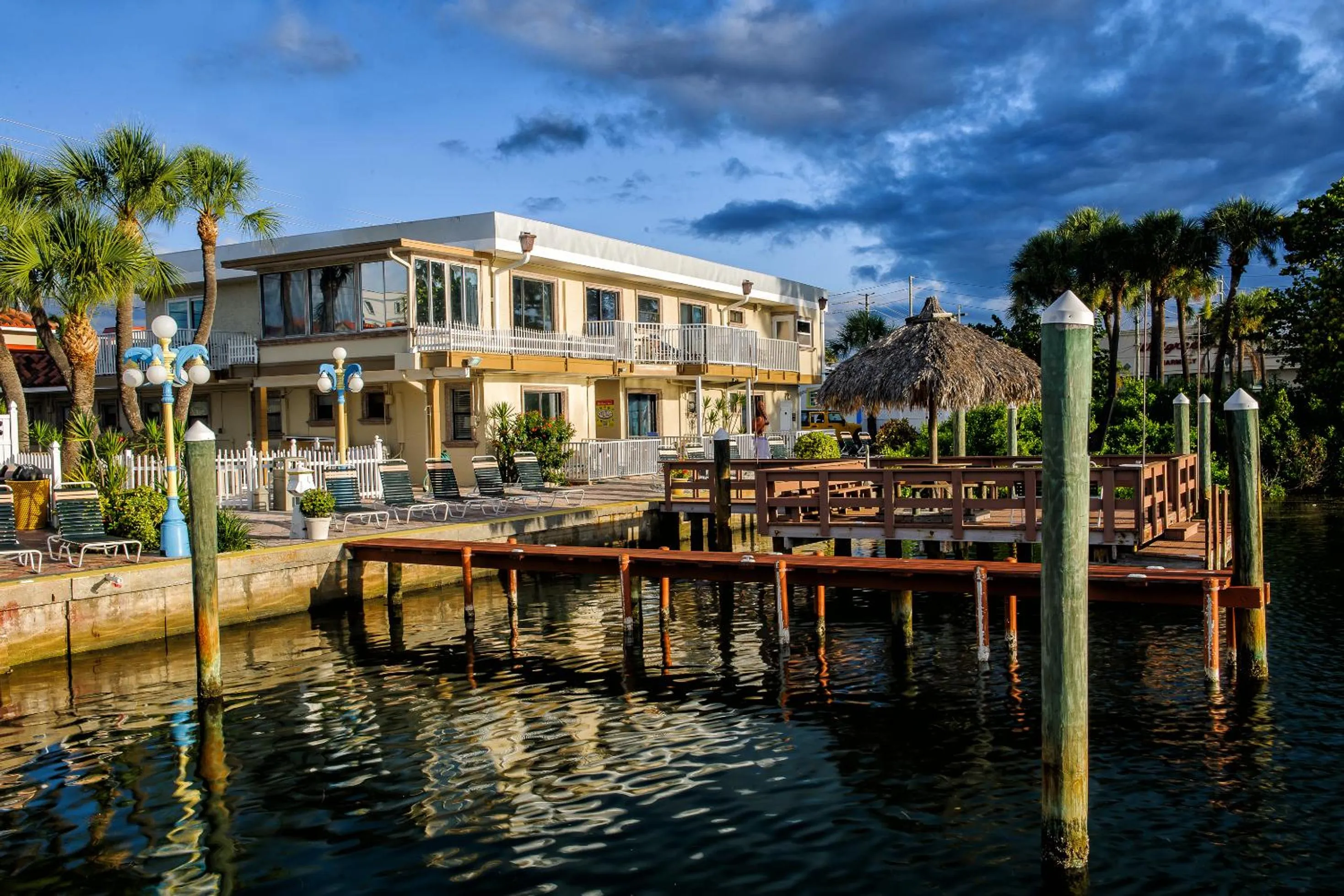 Property building in Bayview Plaza Waterfront Resort