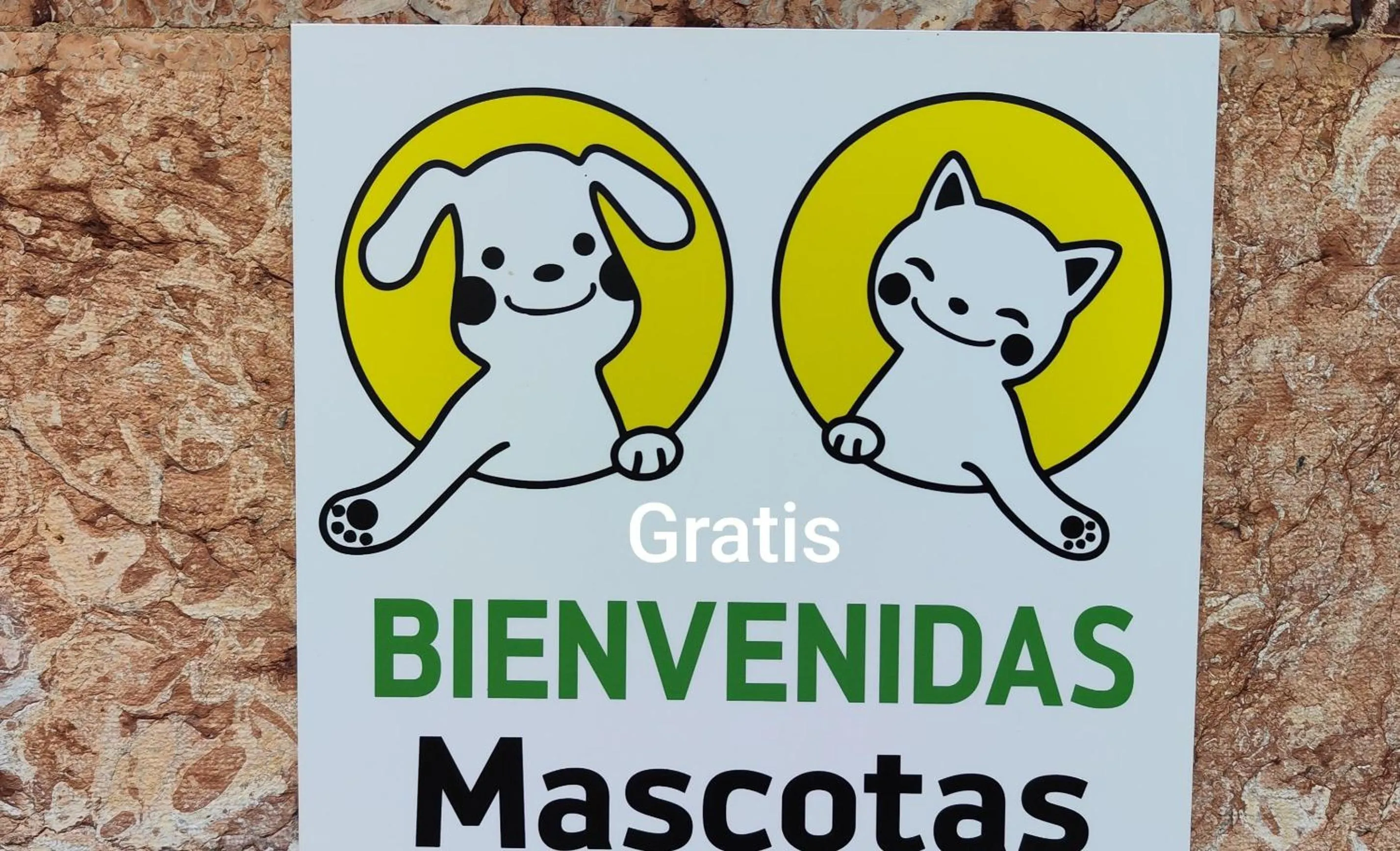 Pets in Hosteria Real de Zamora